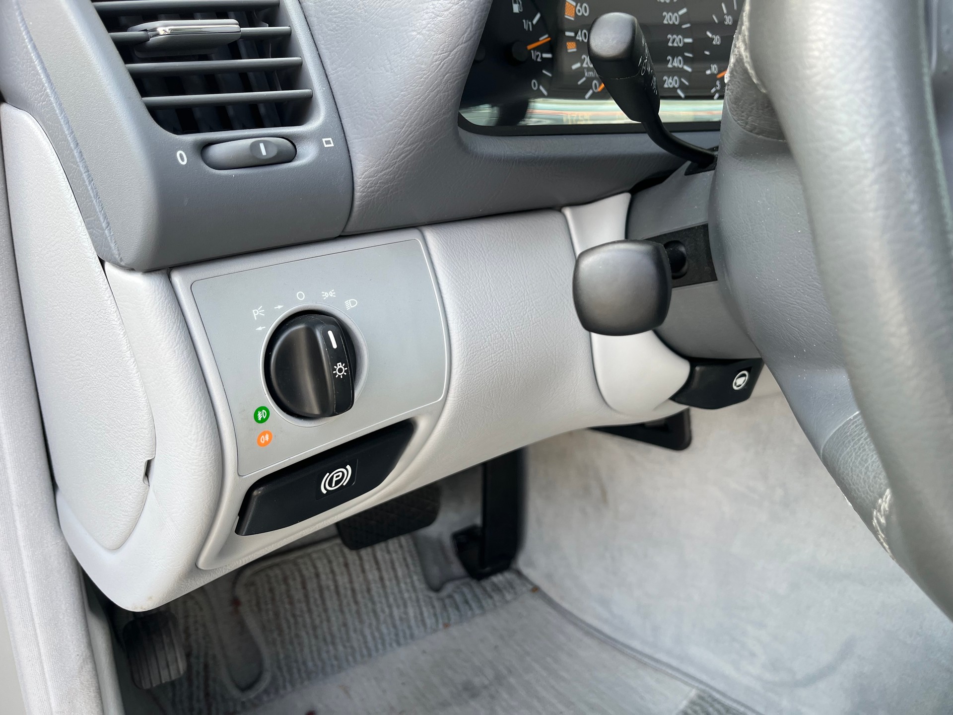 MERCEDES-BENZ CLK 320 Elégance Automatic-image-10