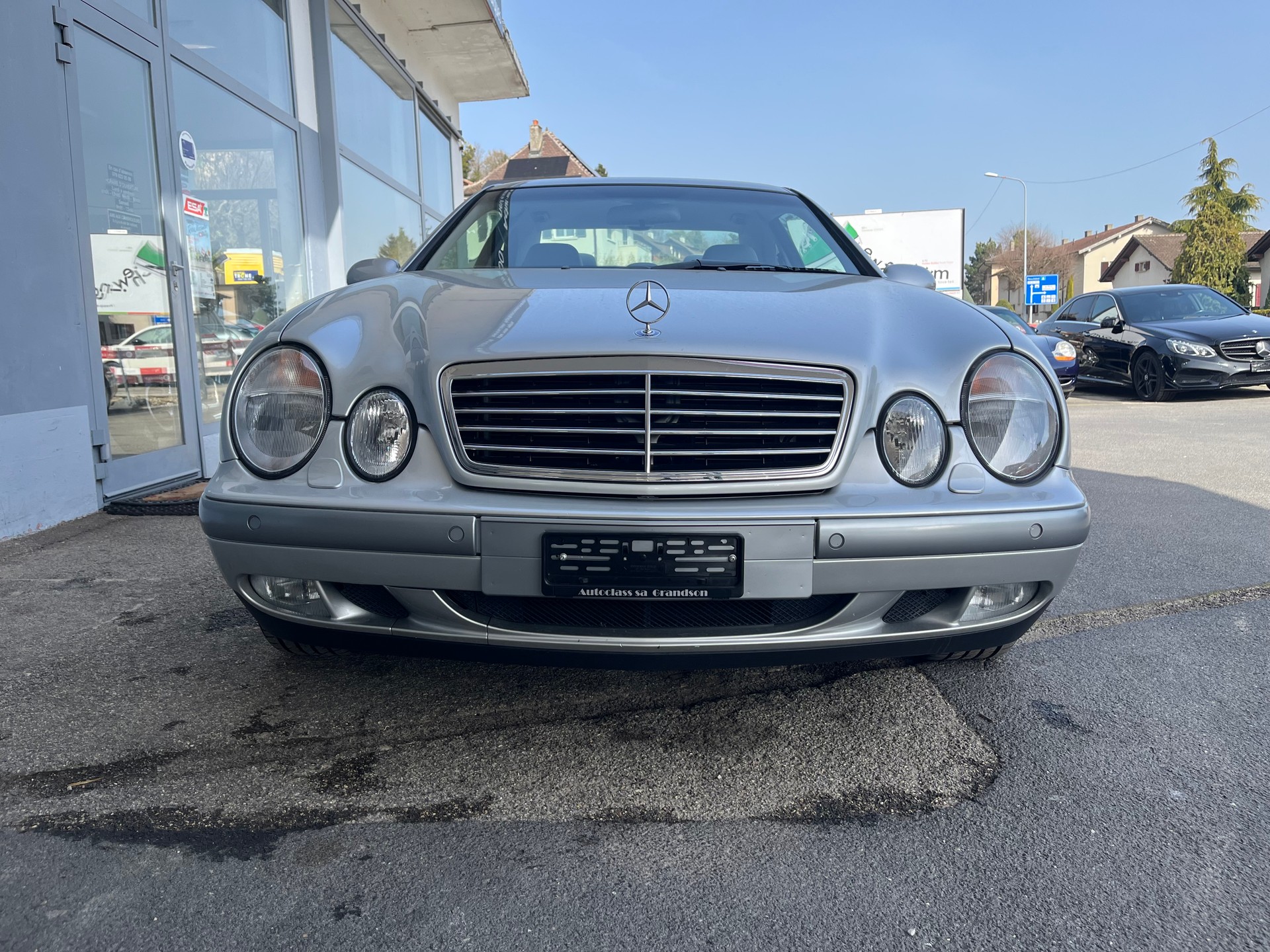 MERCEDES-BENZ CLK 320 Elégance Automatic-image-4