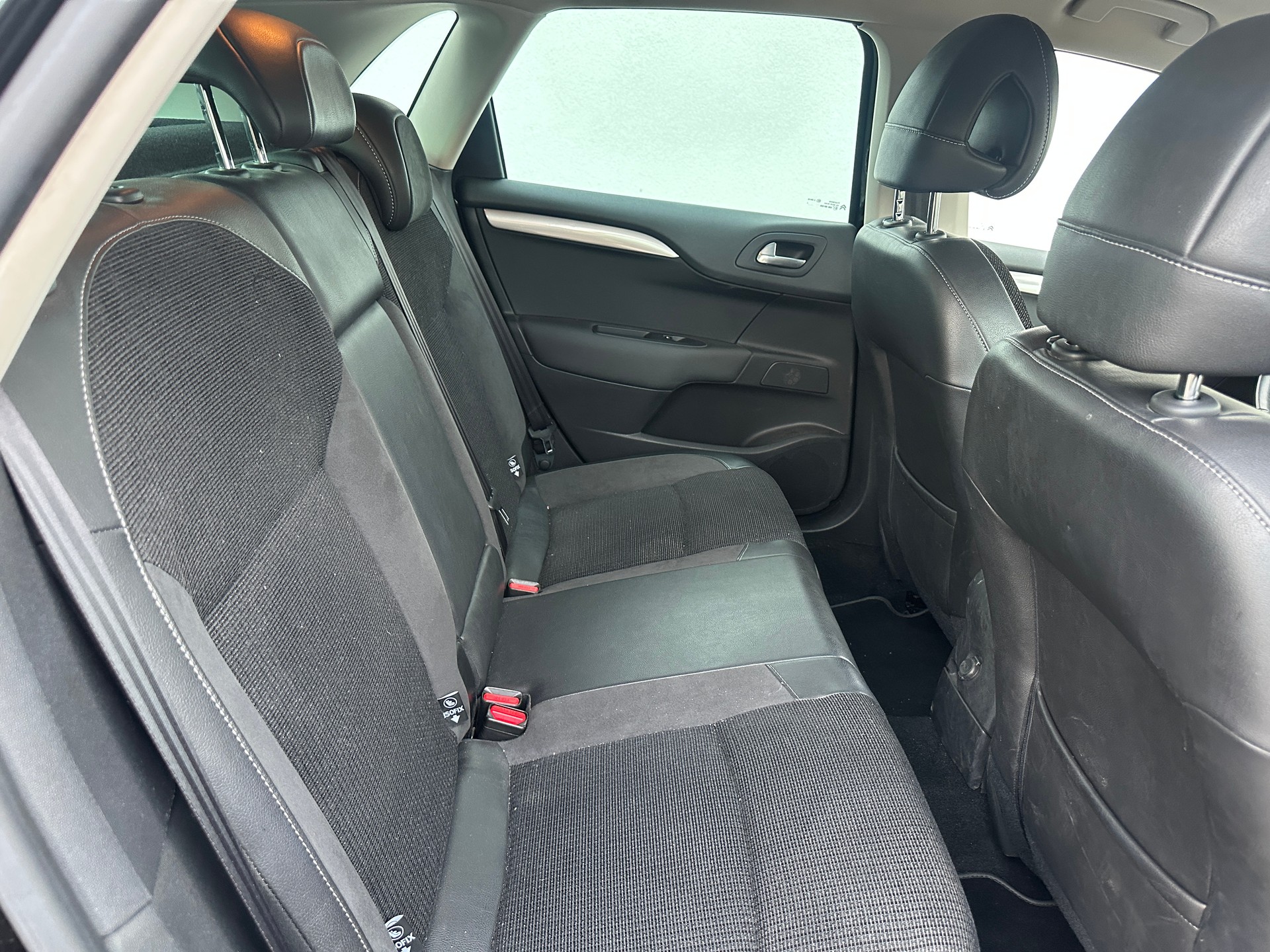 CITROEN C4 Berline 1.6 THP Exclusive EGS6-image-4