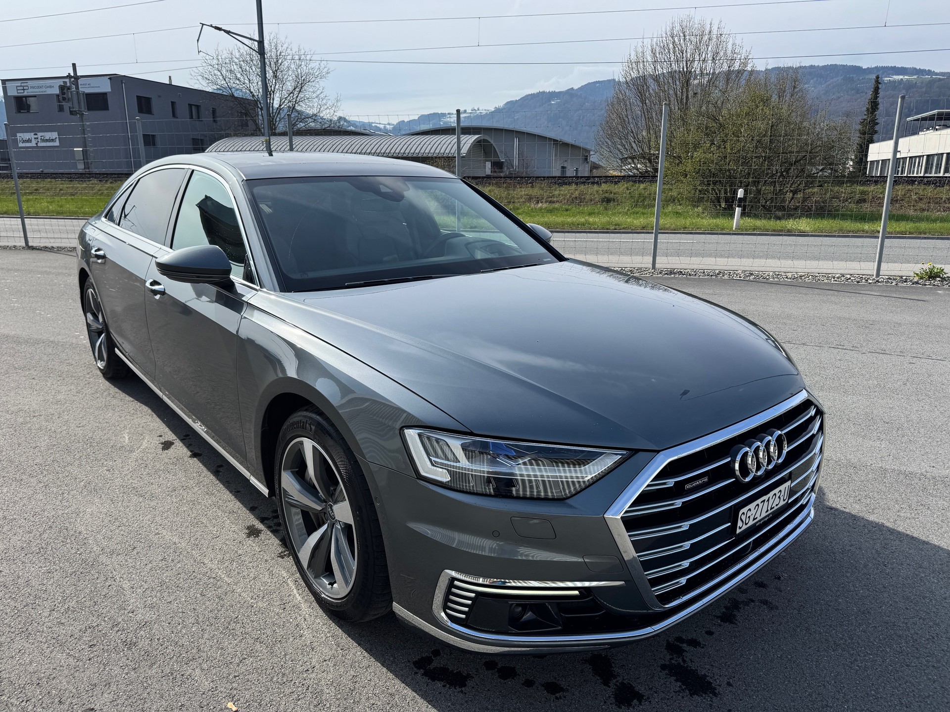 AUDI A8 60 L TFSI e quattro tiptronic-showroom-element-3