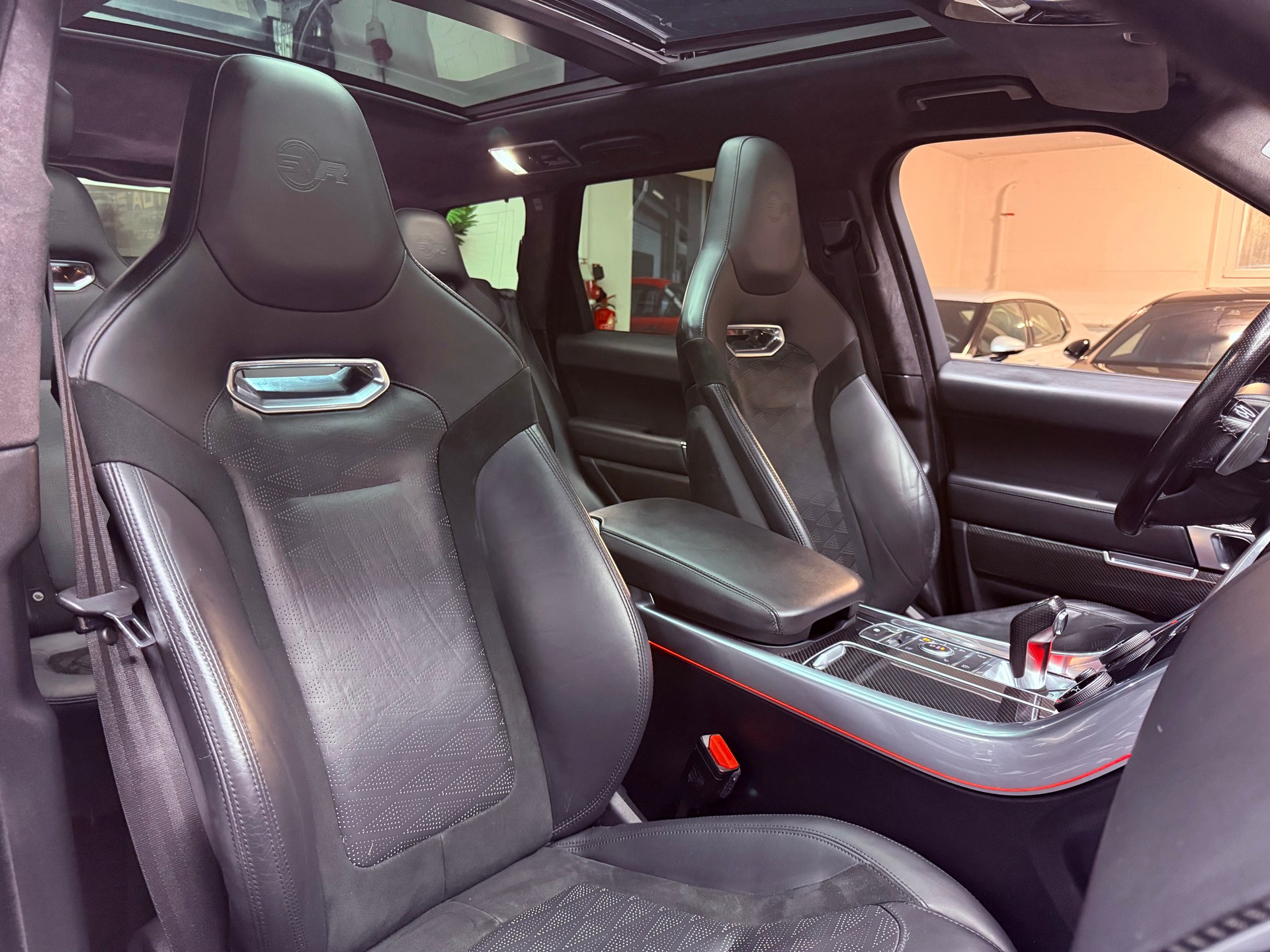 LAND ROVER Range Rover Sport 5.0 V8 S/C SVR Automatic-image-23