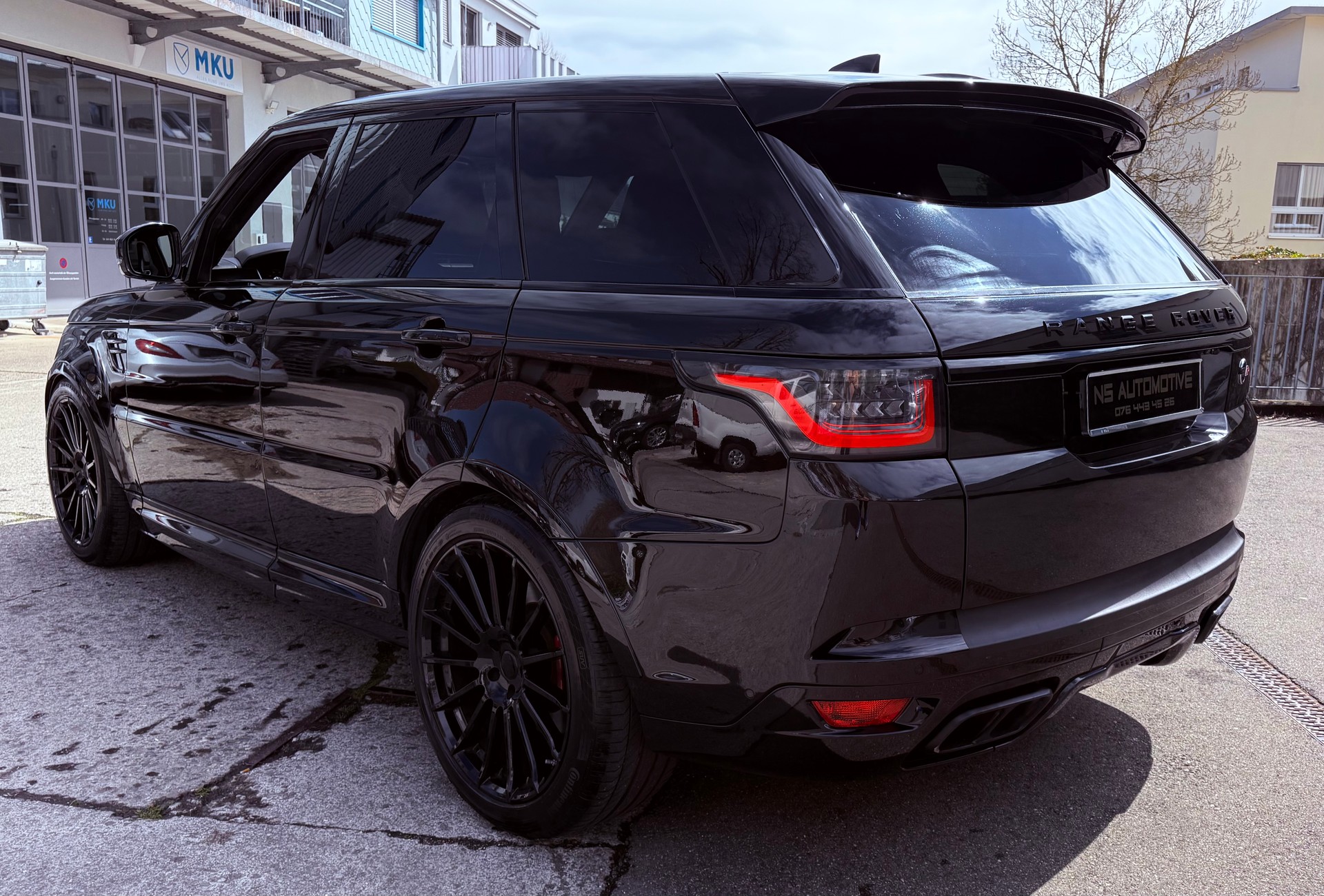 LAND ROVER Range Rover Sport 5.0 V8 S/C SVR Automatic-image-31