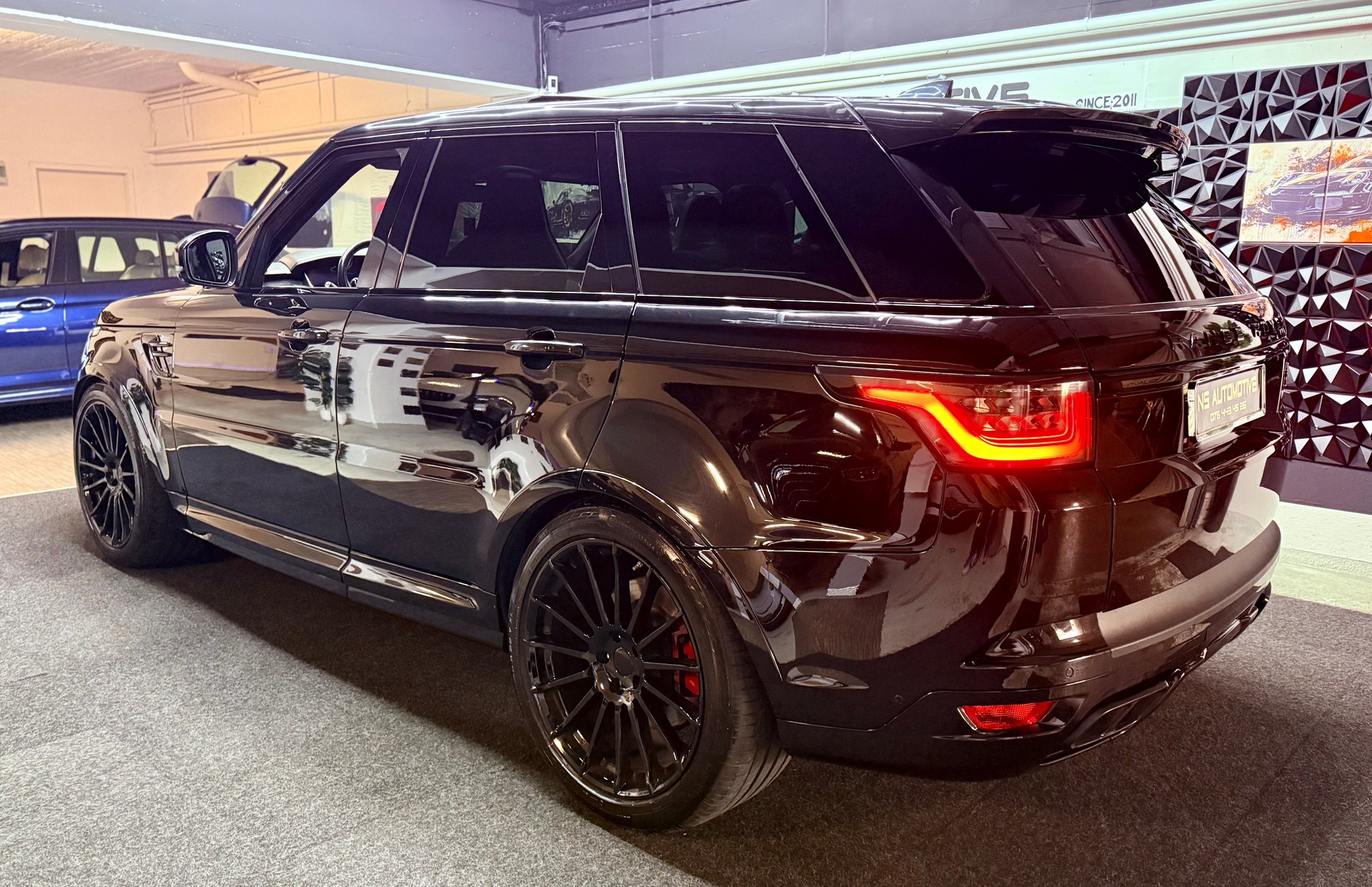 LAND ROVER Range Rover Sport 5.0 V8 S/C SVR Automatic-image-5
