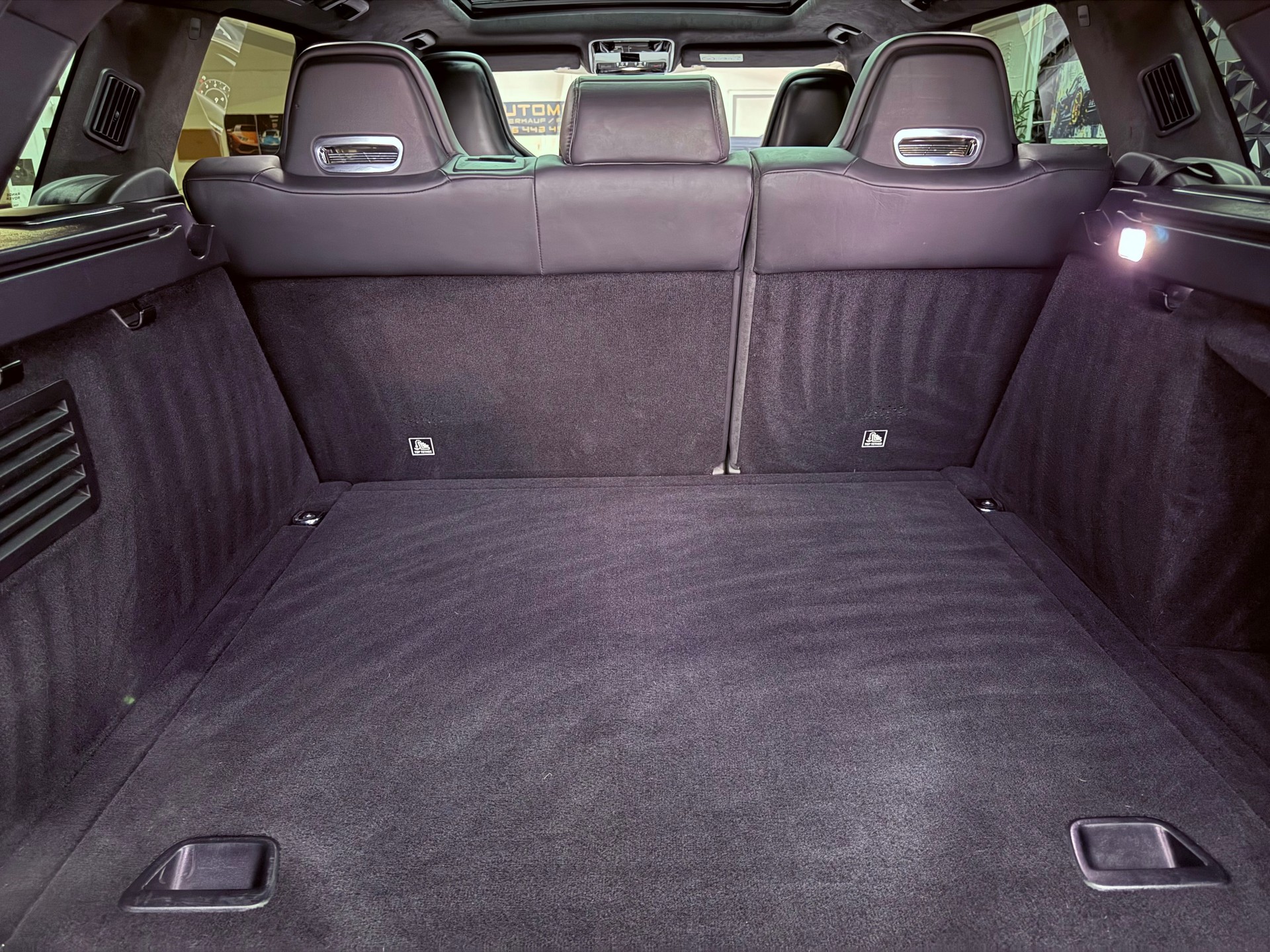 LAND ROVER Range Rover Sport 5.0 V8 S/C SVR Automatic-image-25