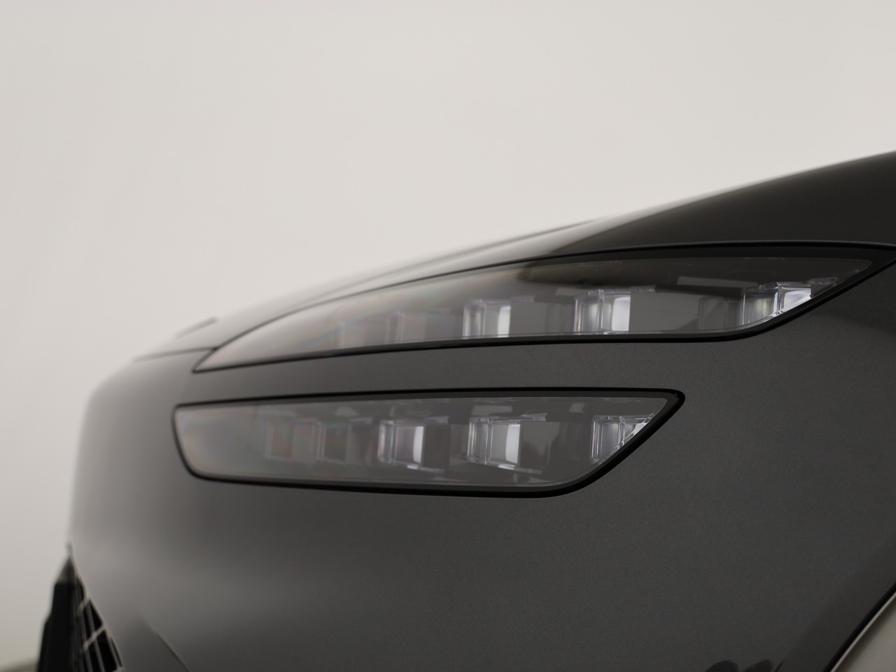 GENESIS GV60 77.4 kWh Premium-image-17