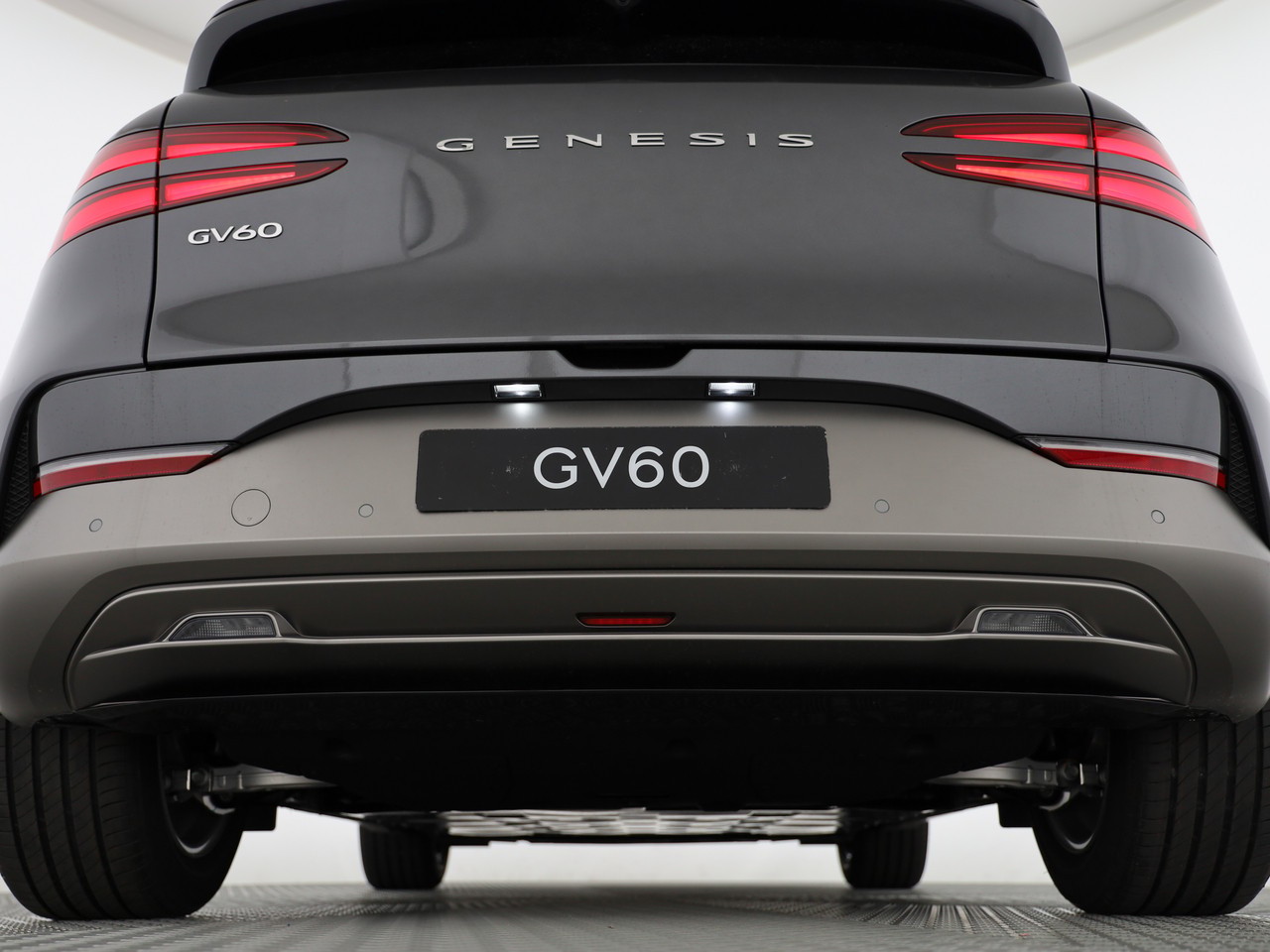 GENESIS GV60 77.4 kWh Premium-image-14
