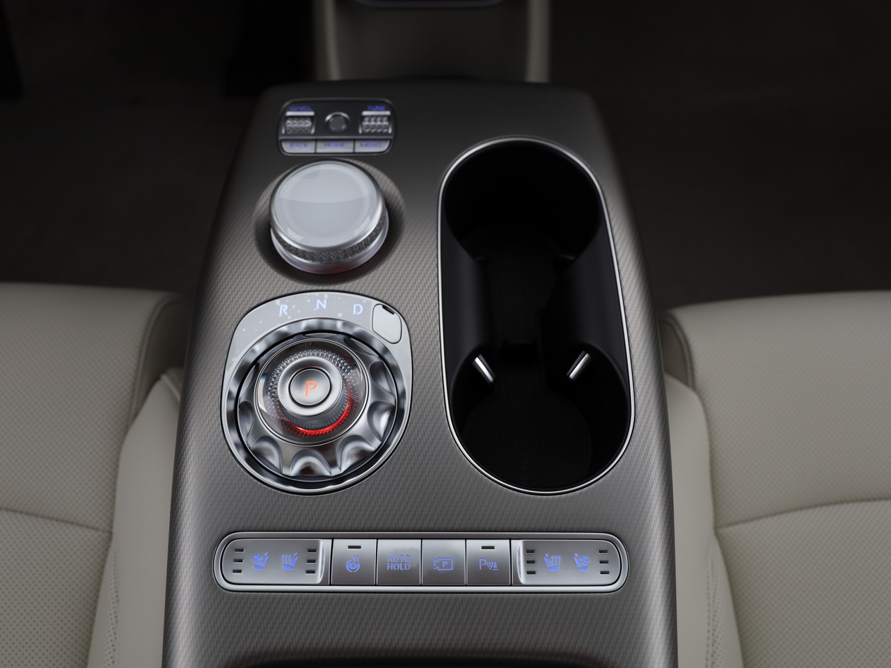 GENESIS GV60 77.4 kWh Premium-image-15