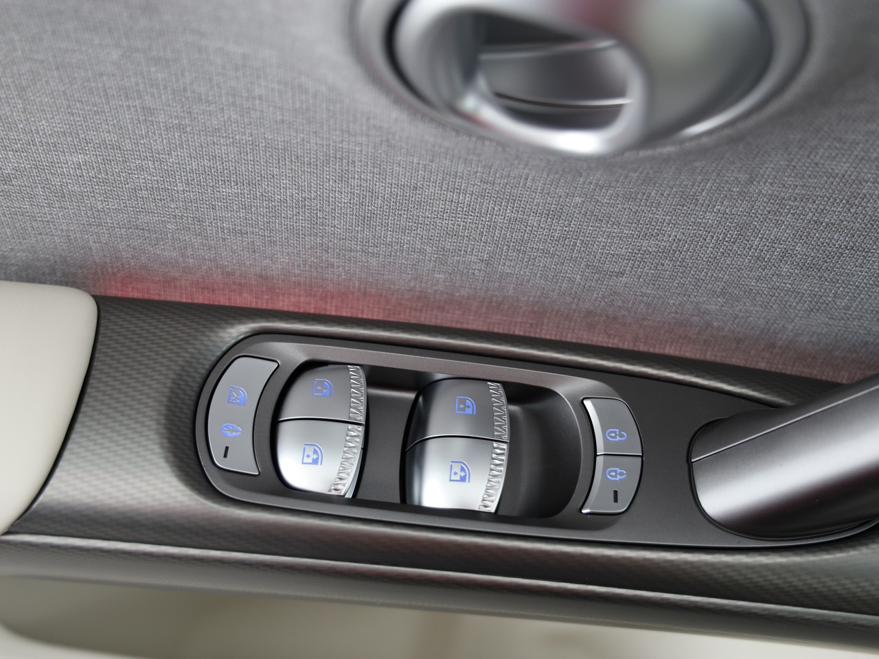GENESIS GV60 77.4 kWh Premium-image-10