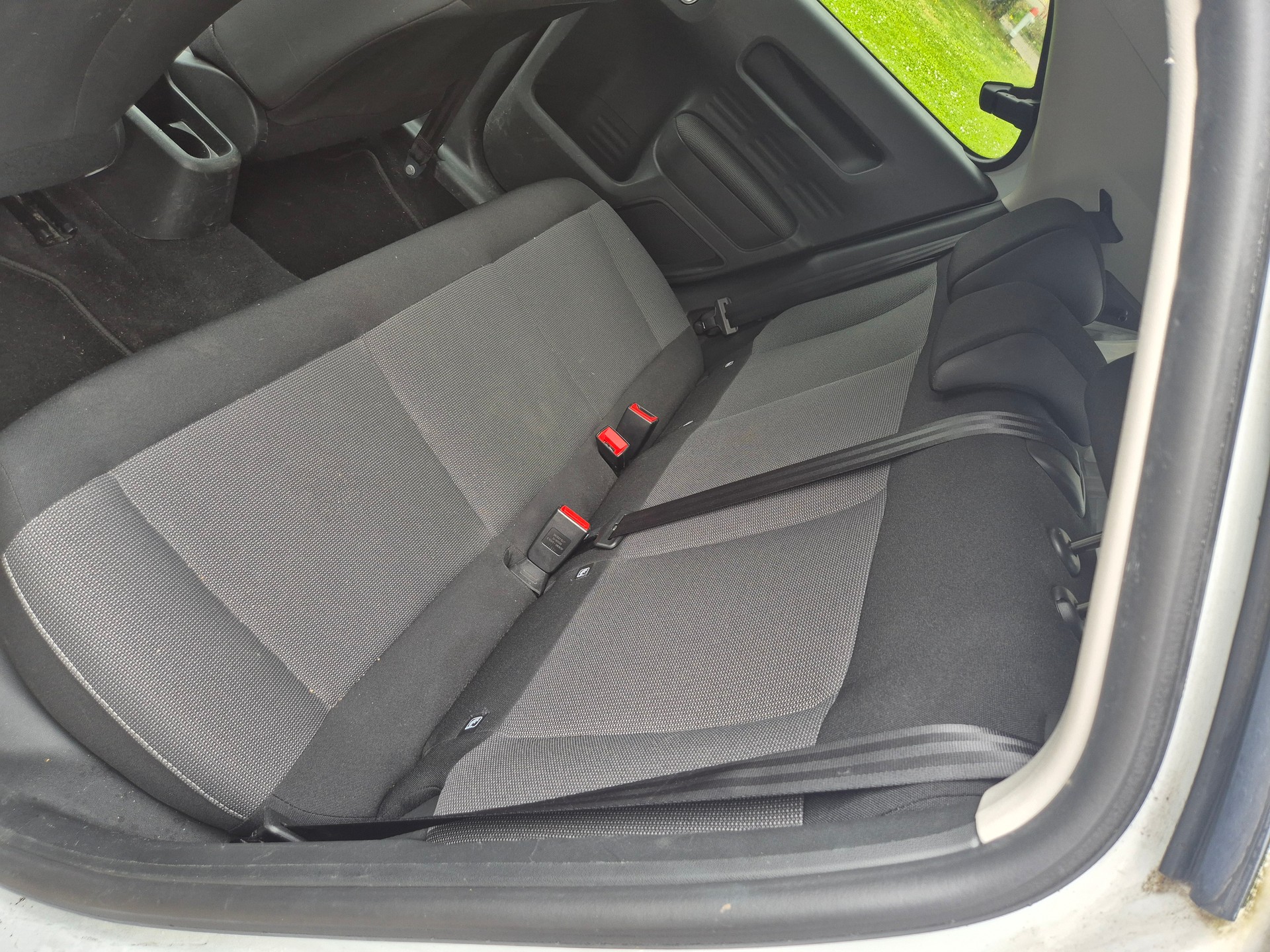 CITROEN C4 Cactus 1.2 e-THP Shine-image-9