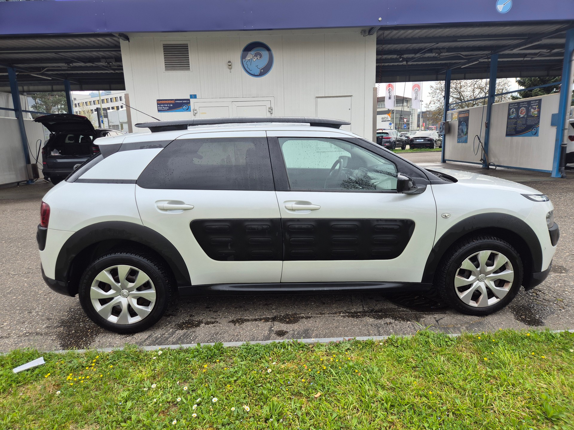 CITROEN C4 Cactus 1.2 e-THP Shine-image-7