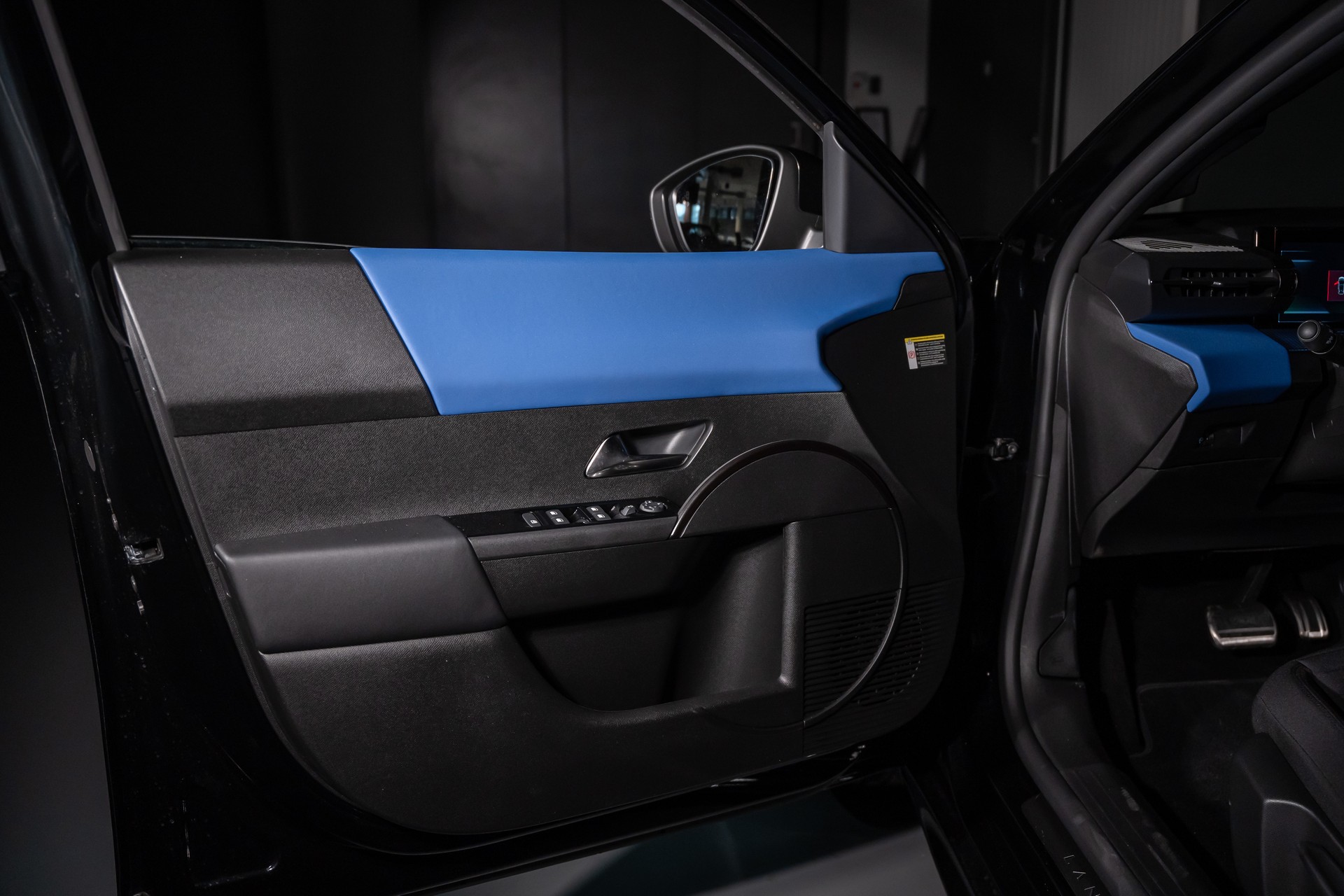 LANCIA Ypsilon 1.2 HF Line-image-11