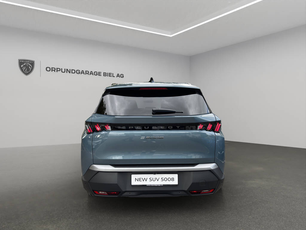 PEUGEOT 5008 e-Allure-showroom-element-3