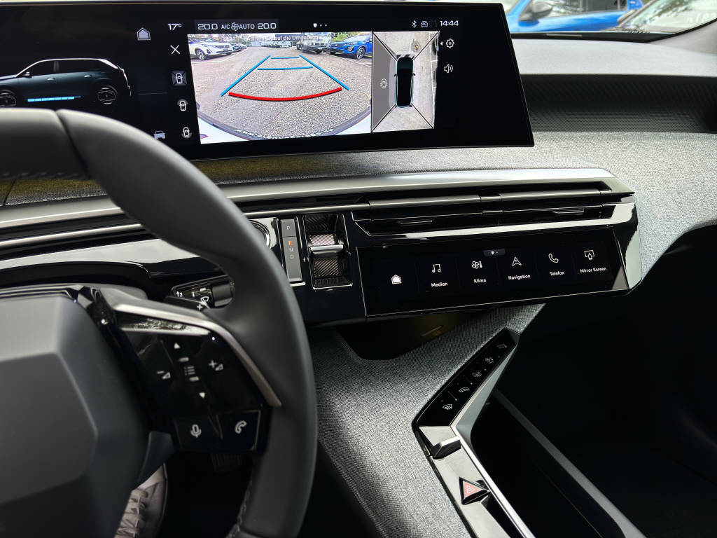PEUGEOT 5008 e-Allure-image-10