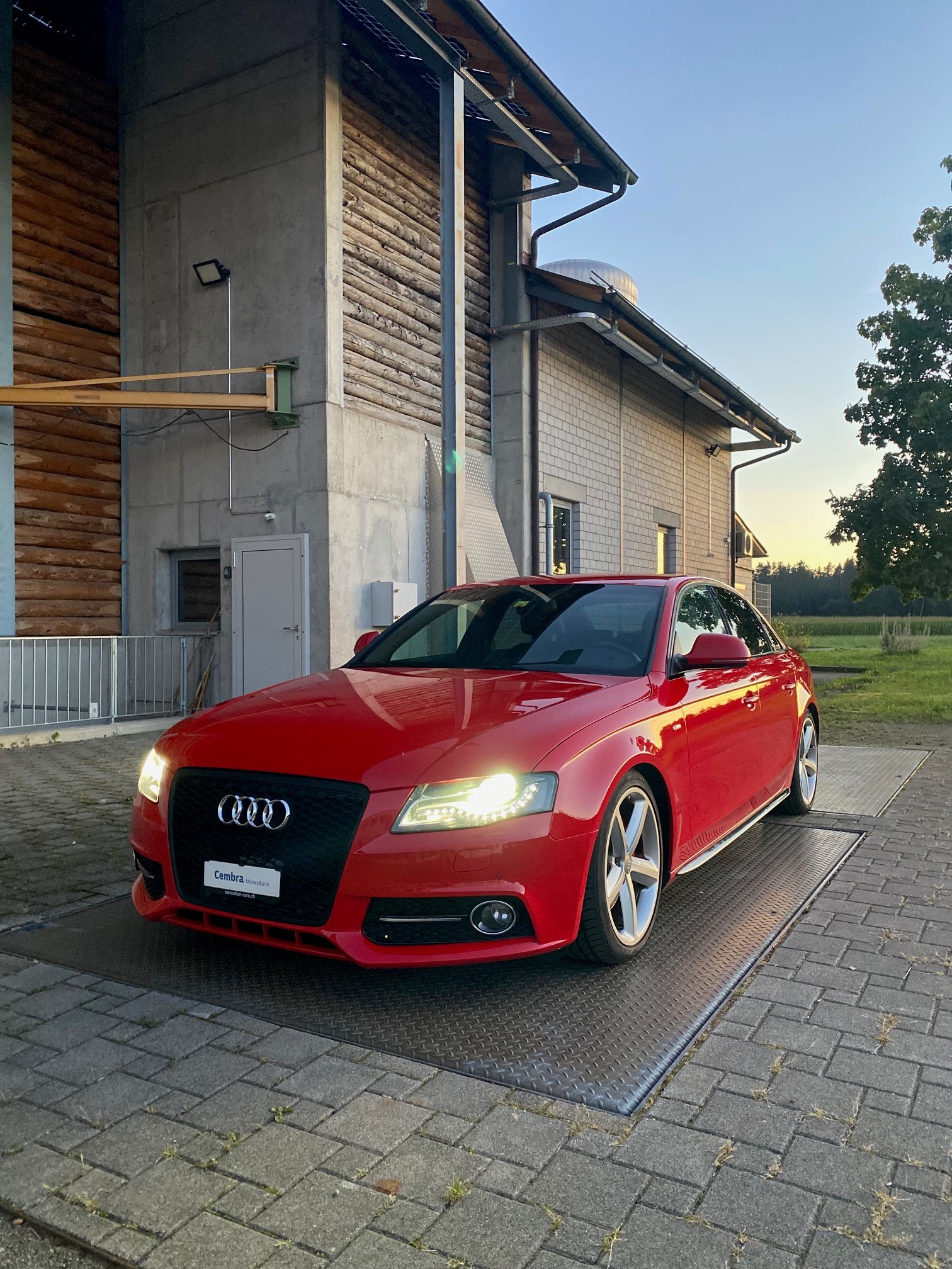 AUDI A4 Limousine 2.0 TDI-showroom-element-3
