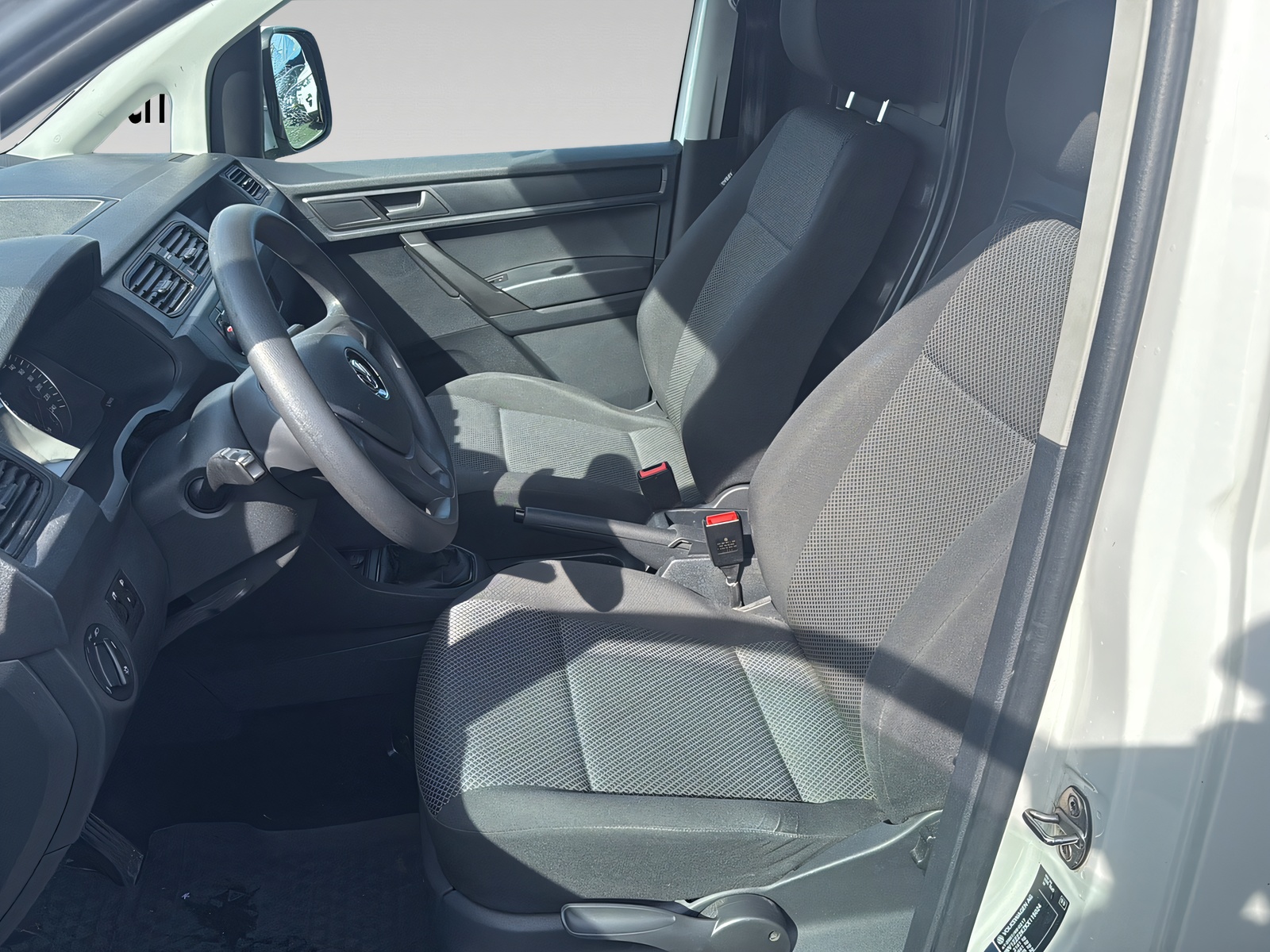 VW CADDY-image-10