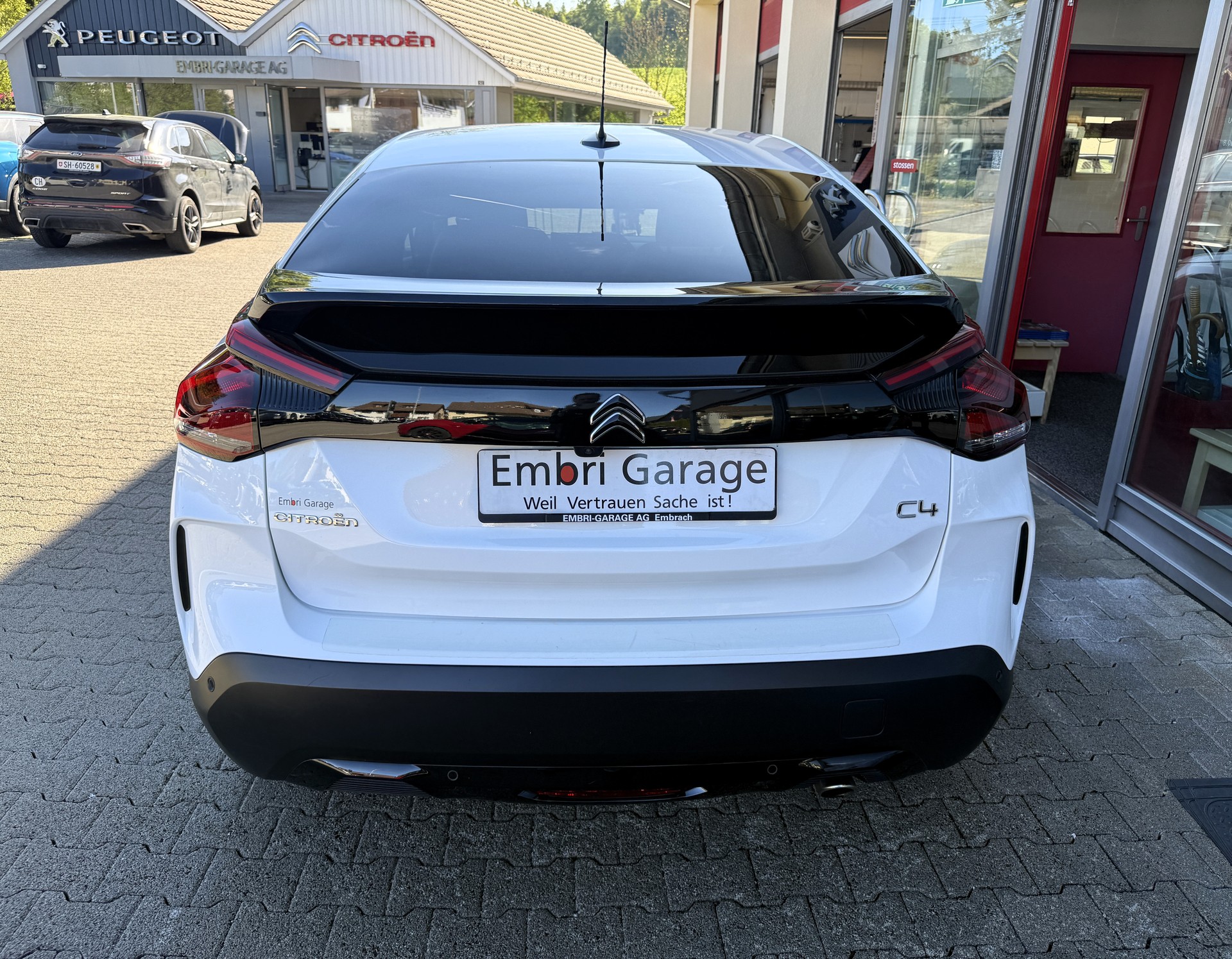 CITROEN C4 1.5 BlueHDi Shine Pack EAT8-image-5