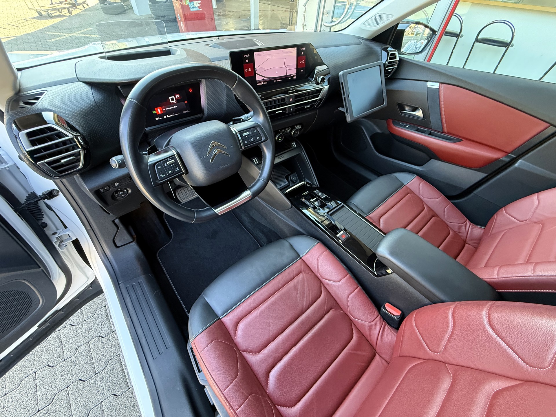 CITROEN C4 1.5 BlueHDi Shine Pack EAT8-image-15