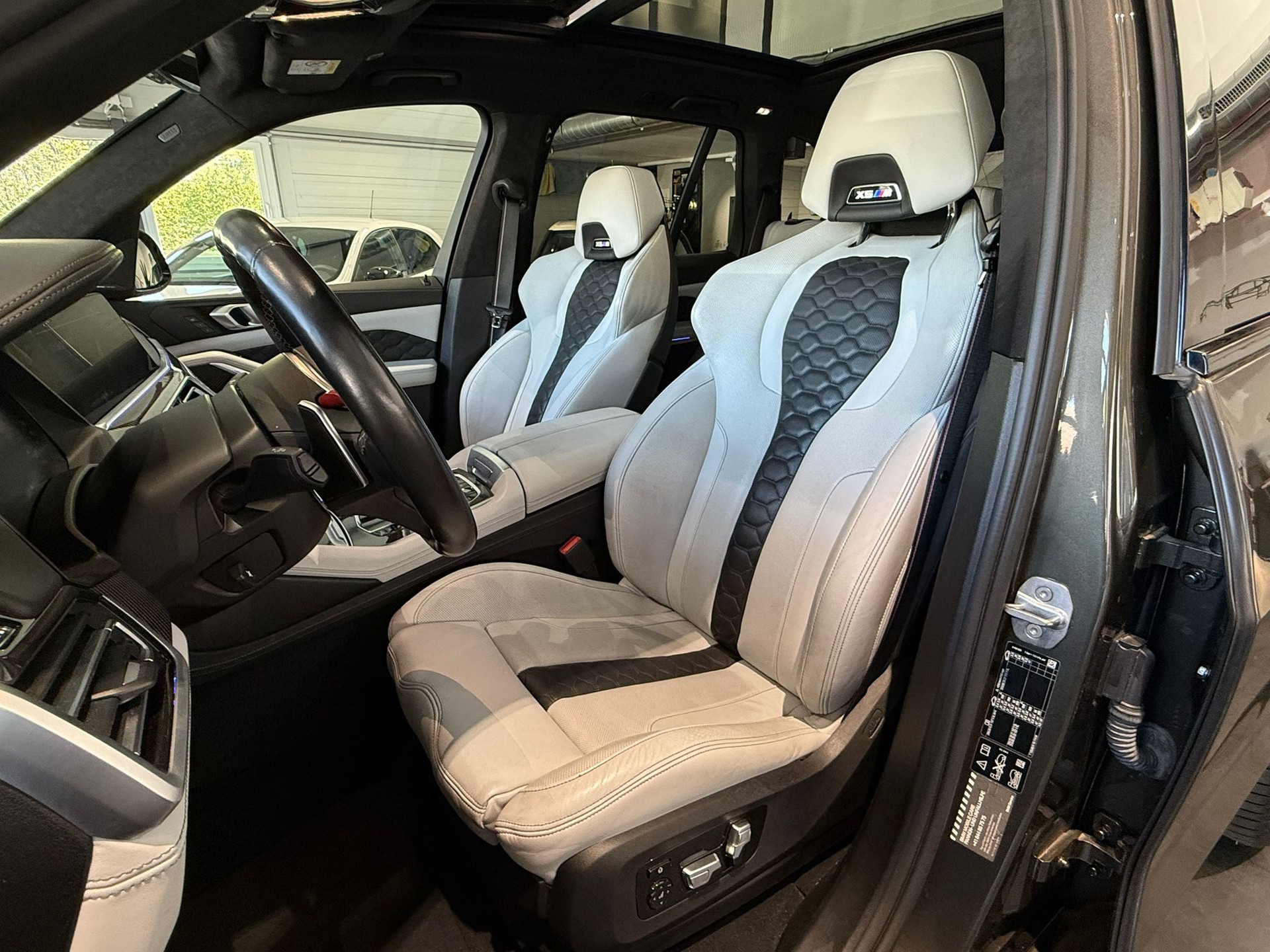 BMW X5M Competition Steptronic Competition-image-8
