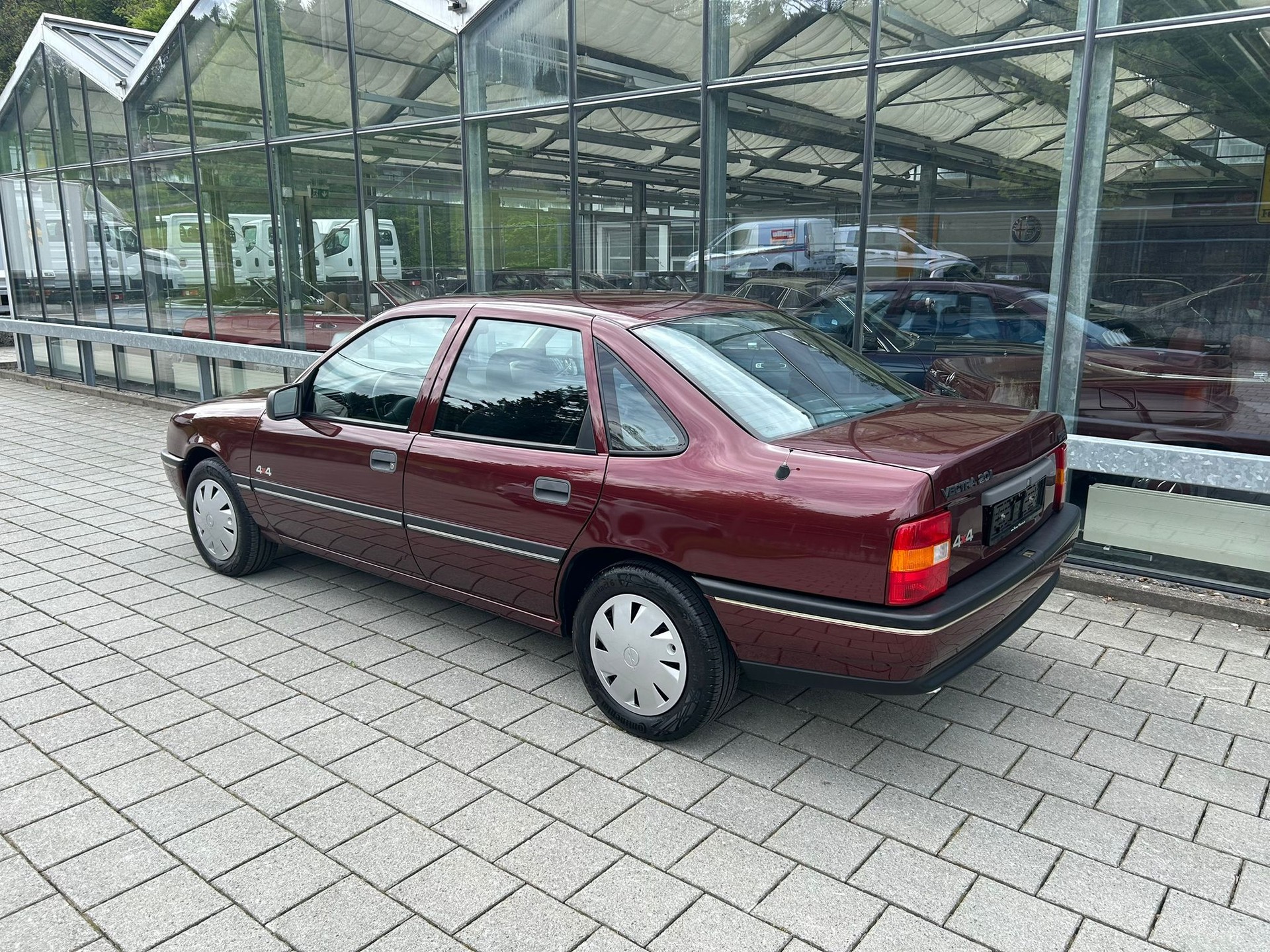 OPEL Vectra 2.0i GL 4x4-showroom-element-3