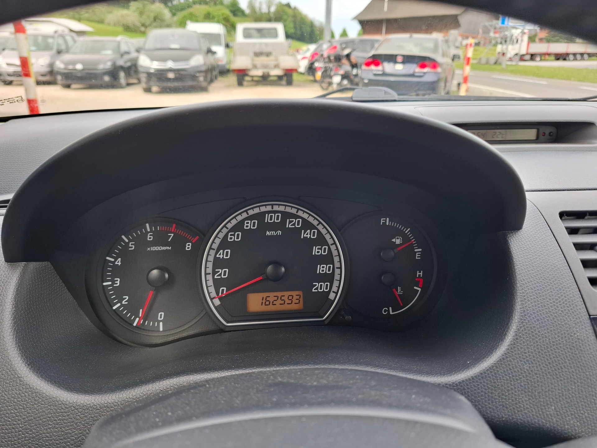 SUZUKI Swift 1.3i 16V GL-image-10