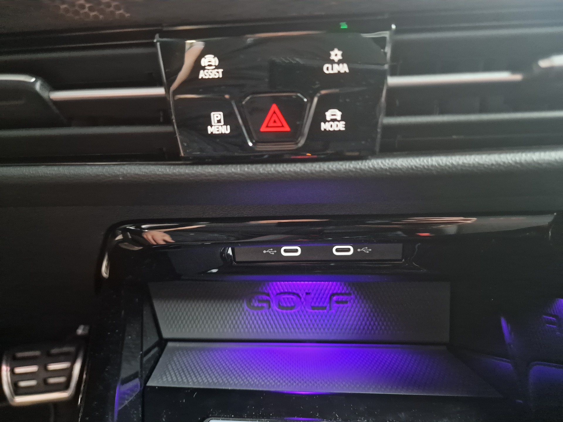 VW Golf 2.0 TSI GTI Clubsport DSG Pano 36Mt Gara-image-21
