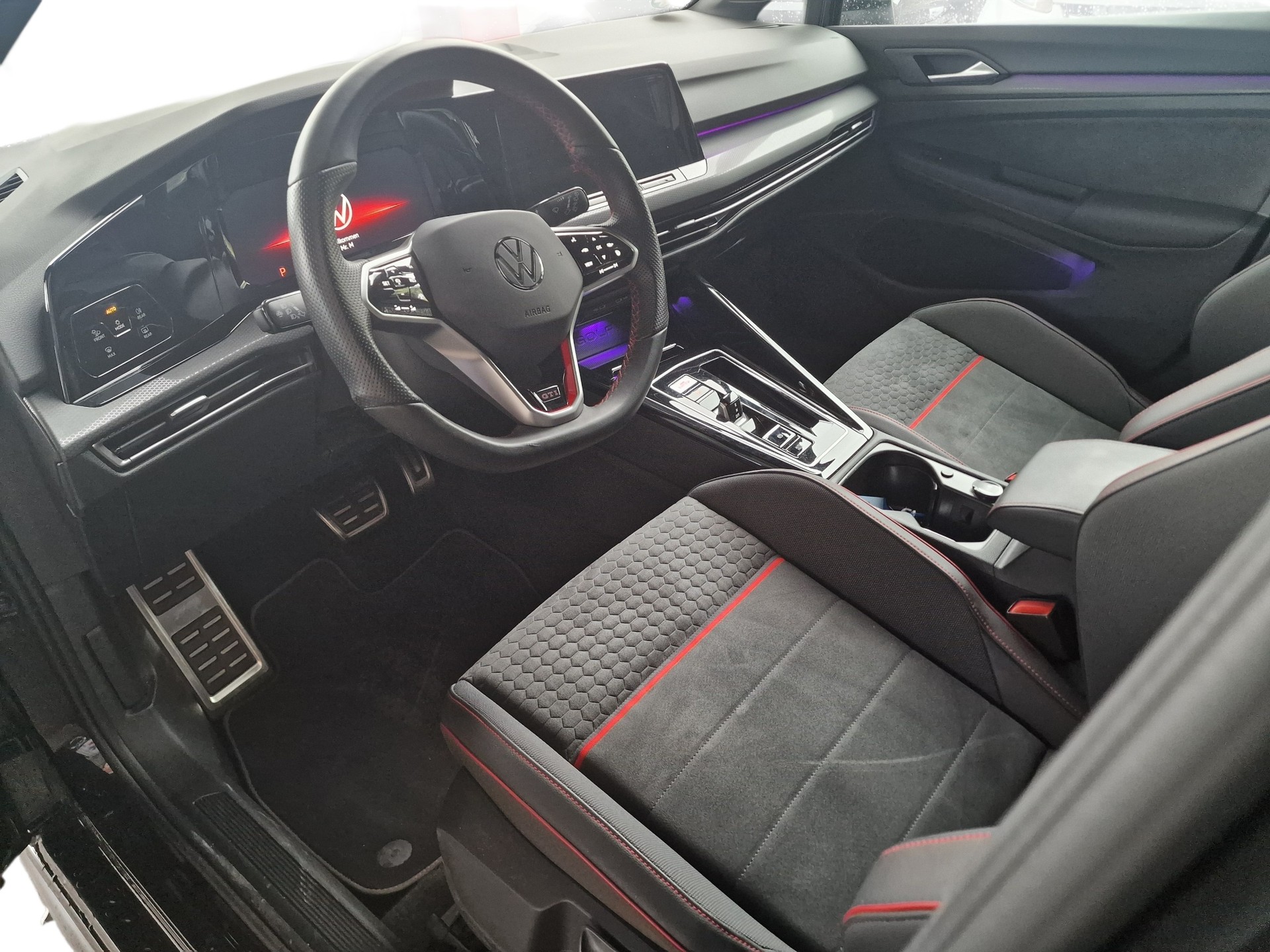 VW Golf 2.0 TSI GTI Clubsport DSG Pano 36Mt Gara-image-8
