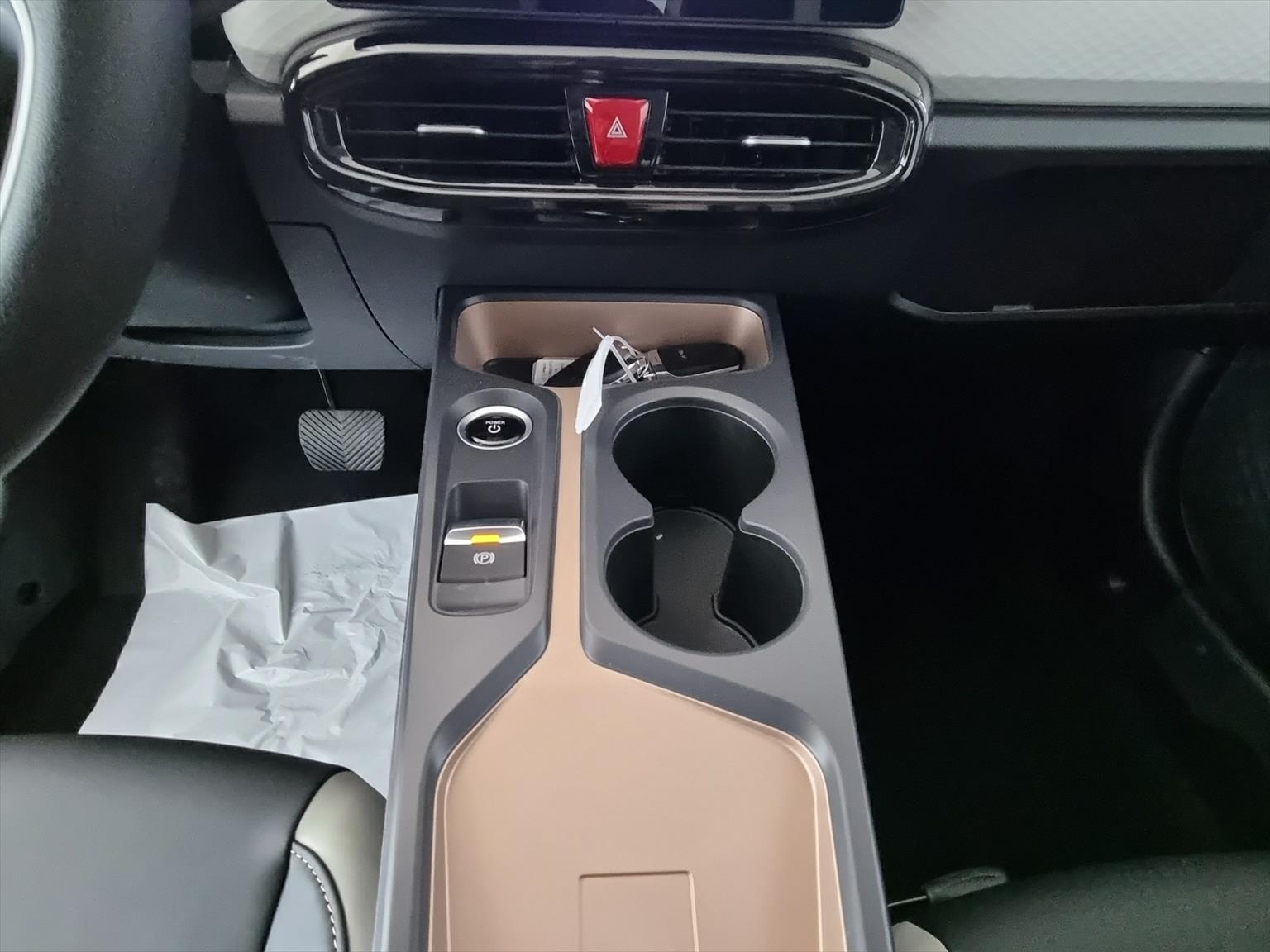 JAC e-JS1 Elektro 31kWh 330km Reichweite-image-9