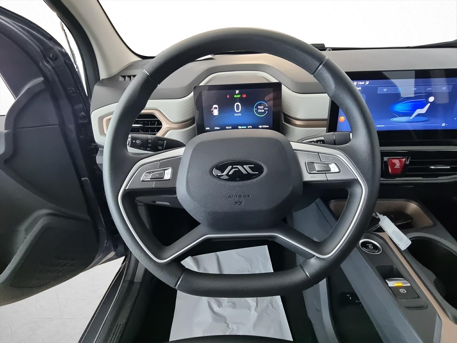 JAC e-JS1 Elektro 31kWh 330km Reichweite-image-8