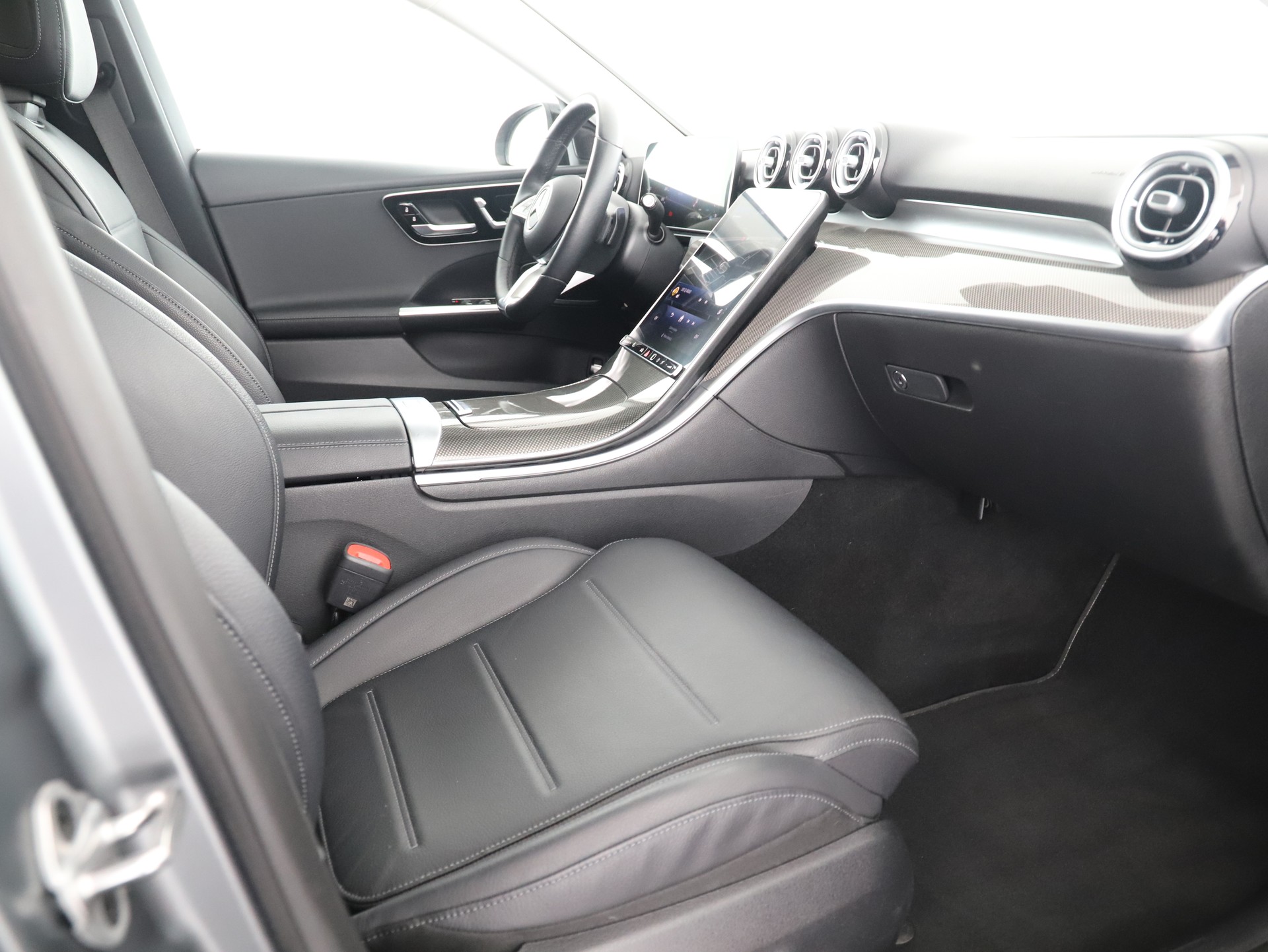 MERCEDES-BENZ C 200 T 4Matic All-T Ava.-image-9