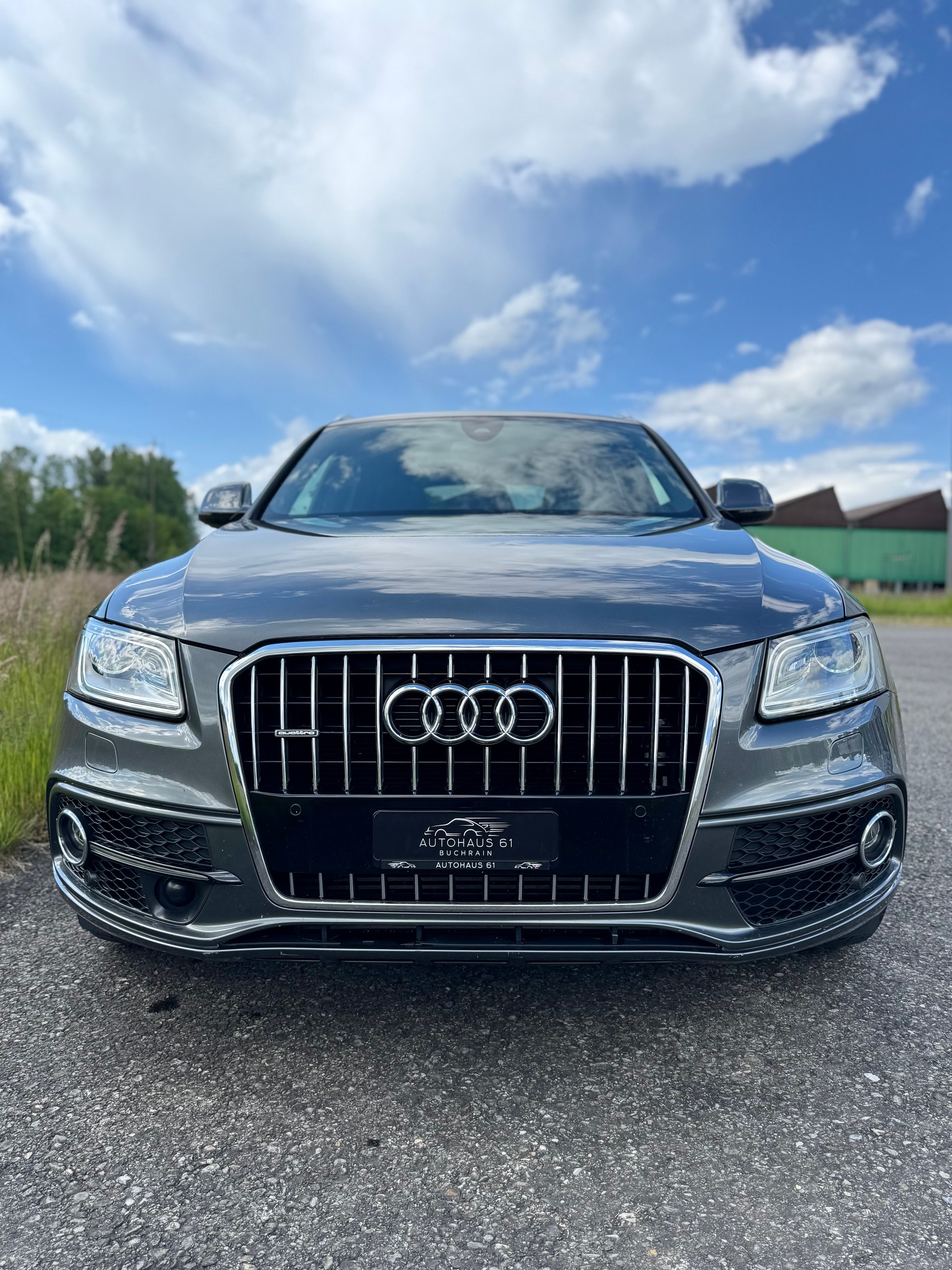 AUDI Q5 2.0 TFSI quattro tiptronic / ab MFK bei Verkauf-showroom-element-3