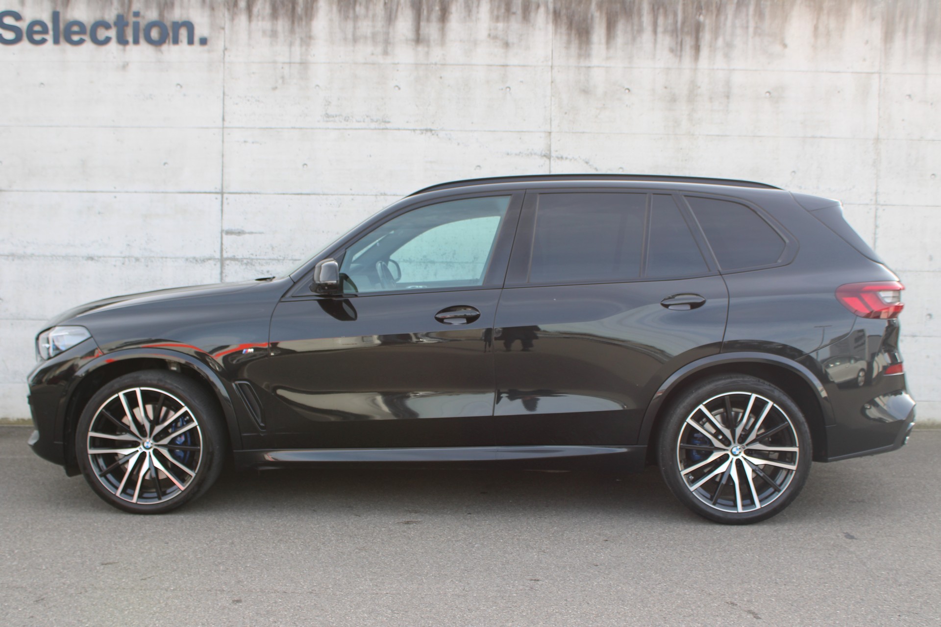 BMW X5 xDrive 48V 40d M Sport-showroom-element-3