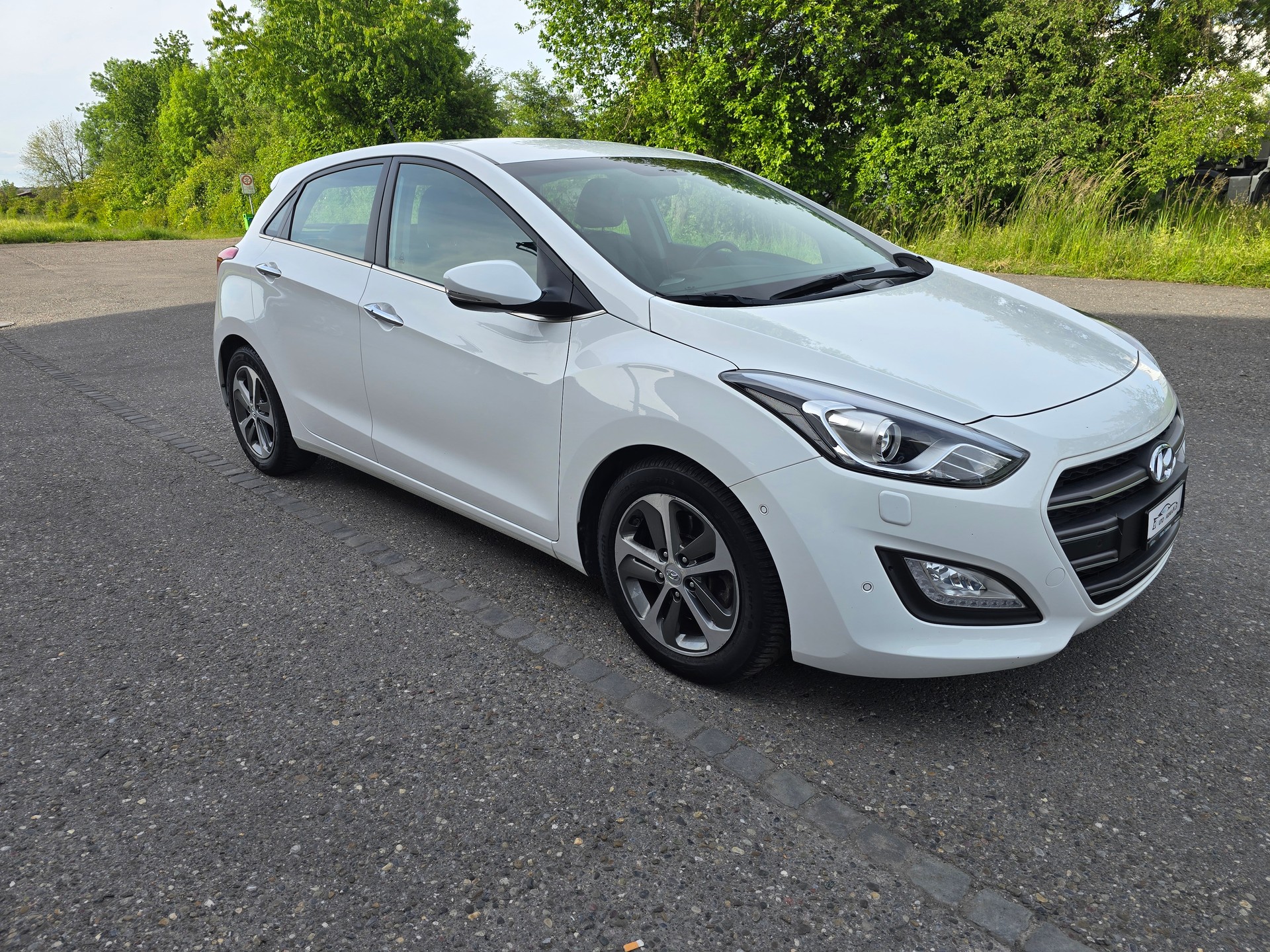 HYUNDAI i30 1.6 CRDi Vertex Automatic DCT-showroom-element-1