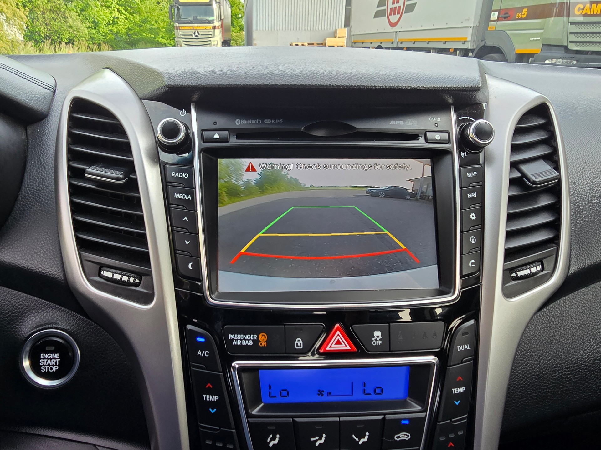 HYUNDAI i30 1.6 CRDi Vertex Automatic DCT-image-24