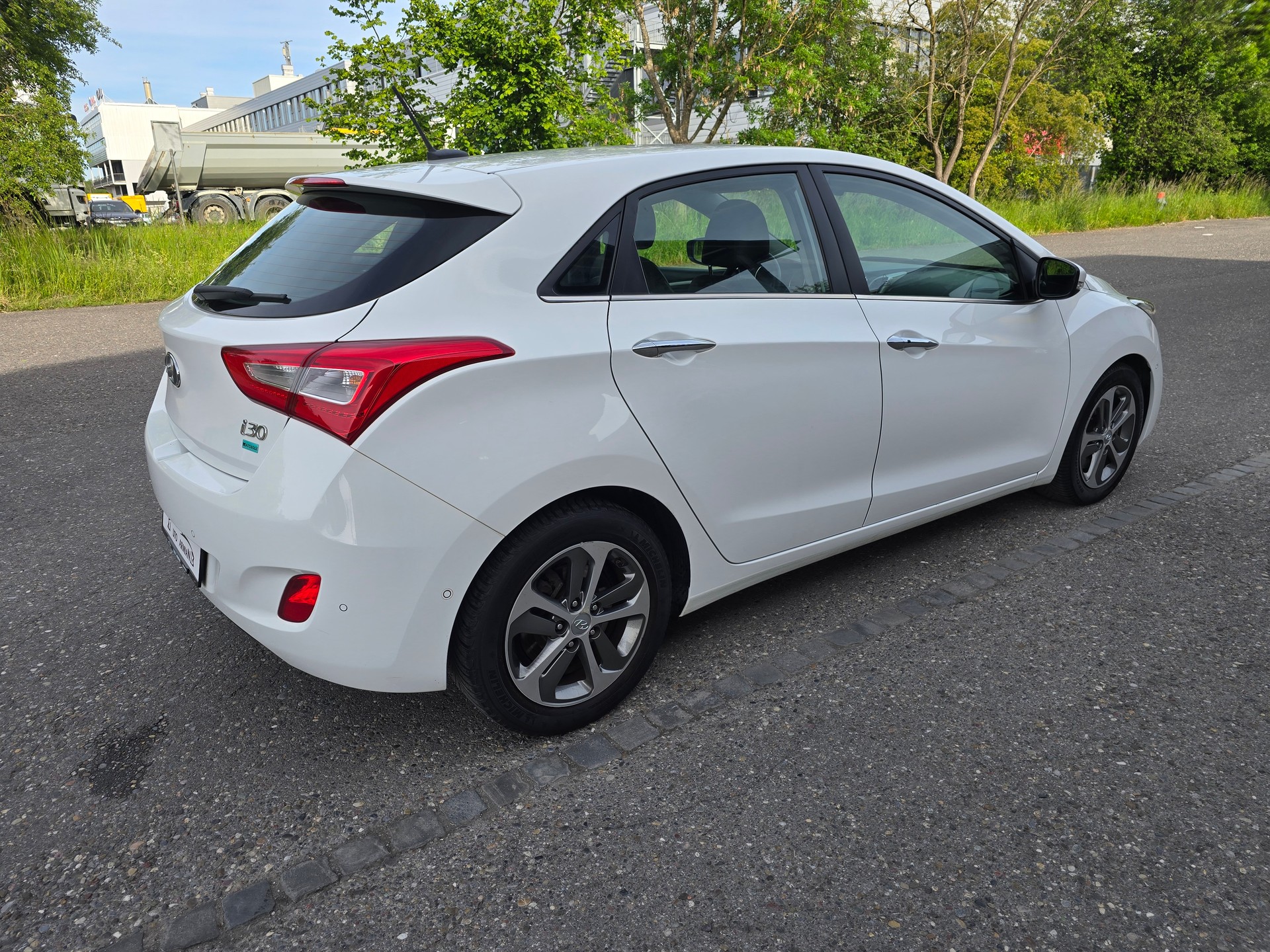 HYUNDAI i30 1.6 CRDi Vertex Automatic DCT-image-5