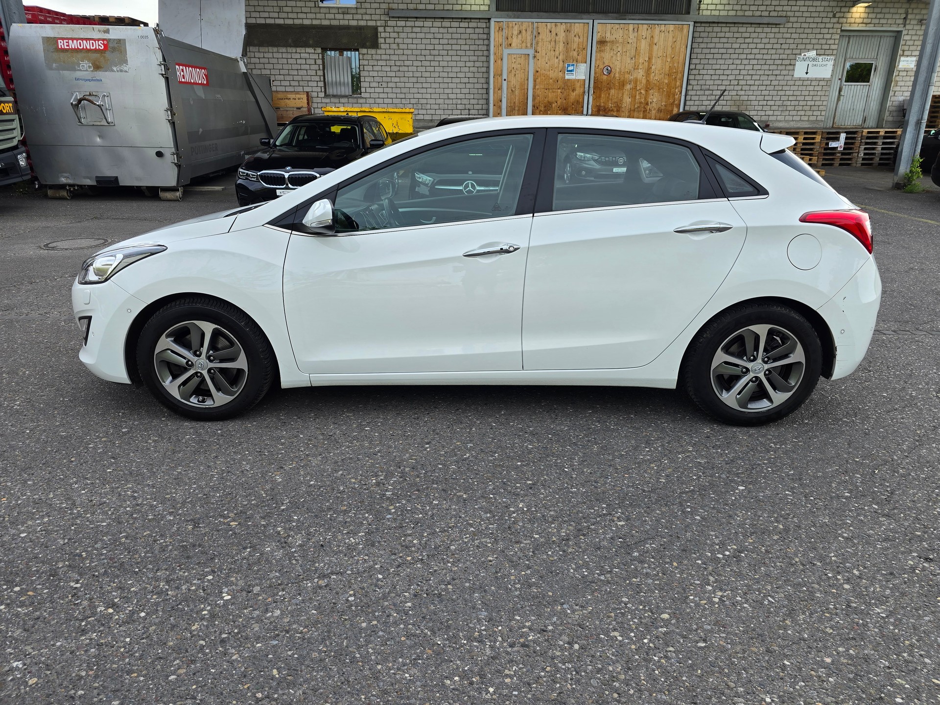HYUNDAI i30 1.6 CRDi Vertex Automatic DCT-image-7
