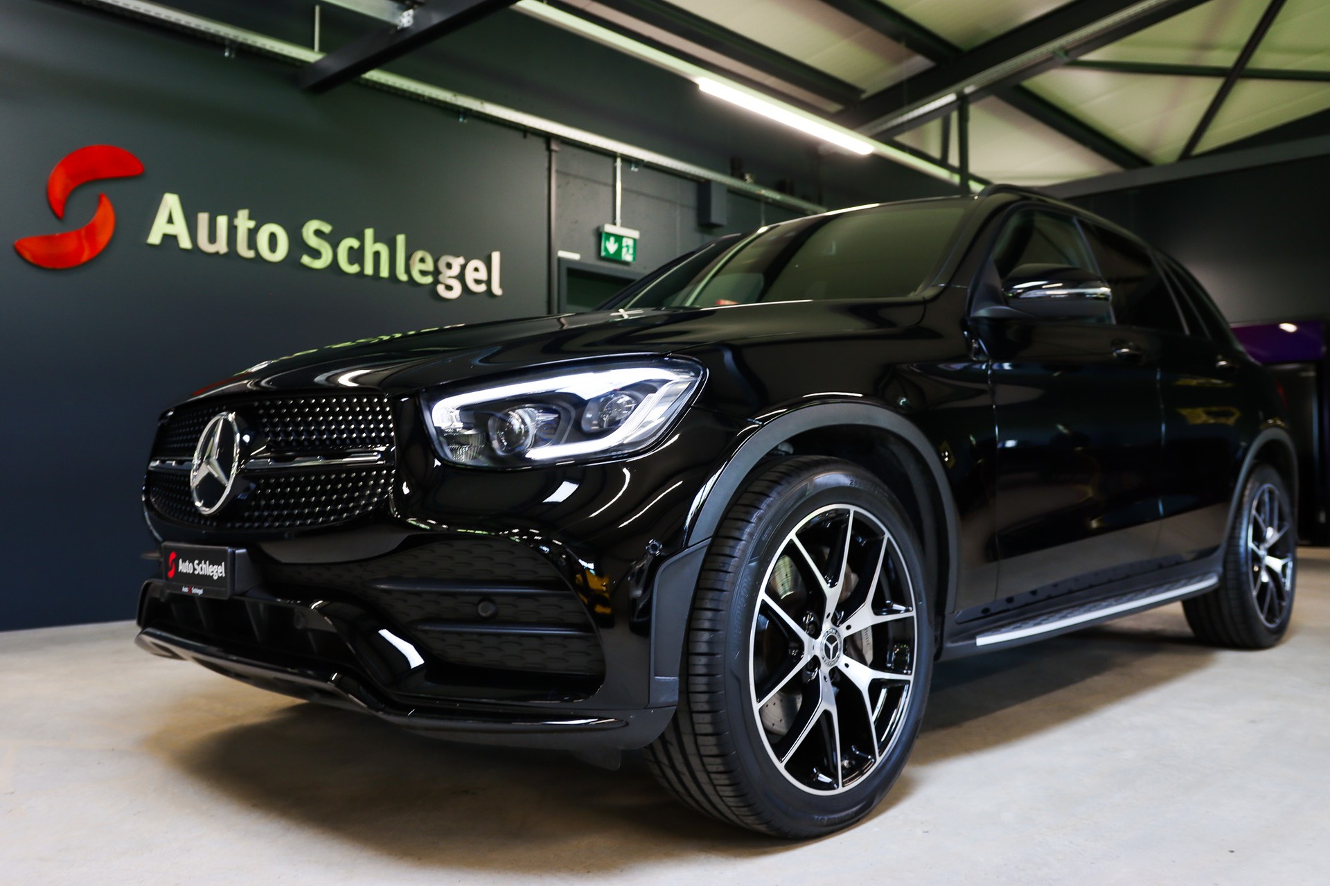 MERCEDES-BENZ GLC 220 d AMG Line 4Matic 9G-Tronic-image-8