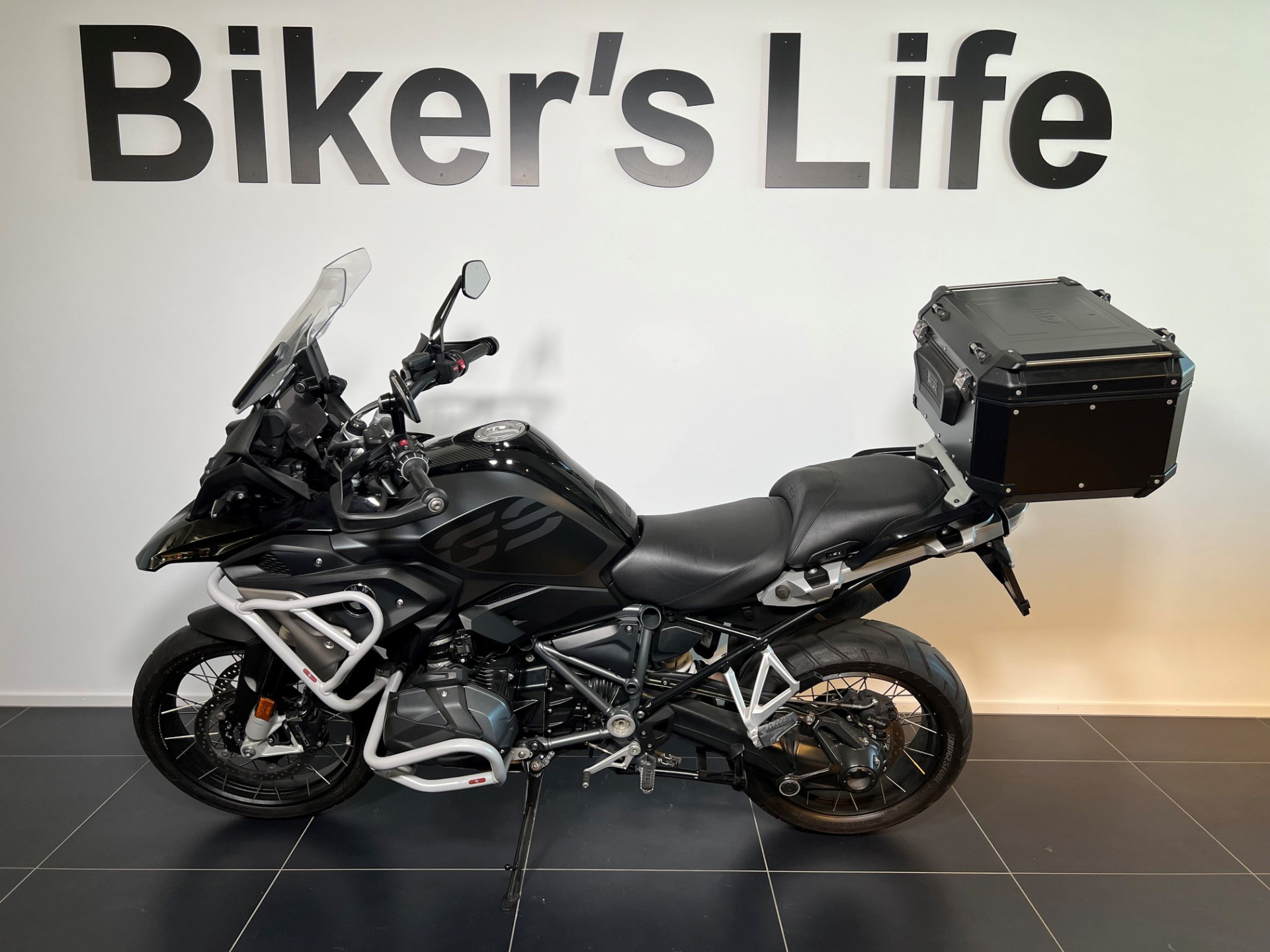 BMW R 1250 GS Triple Black-image-1