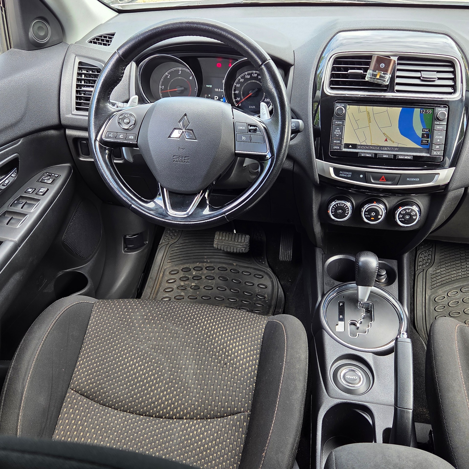 MITSUBISHI ASX 2.2 DID Celebration 300K 4WD Automatic-image-10