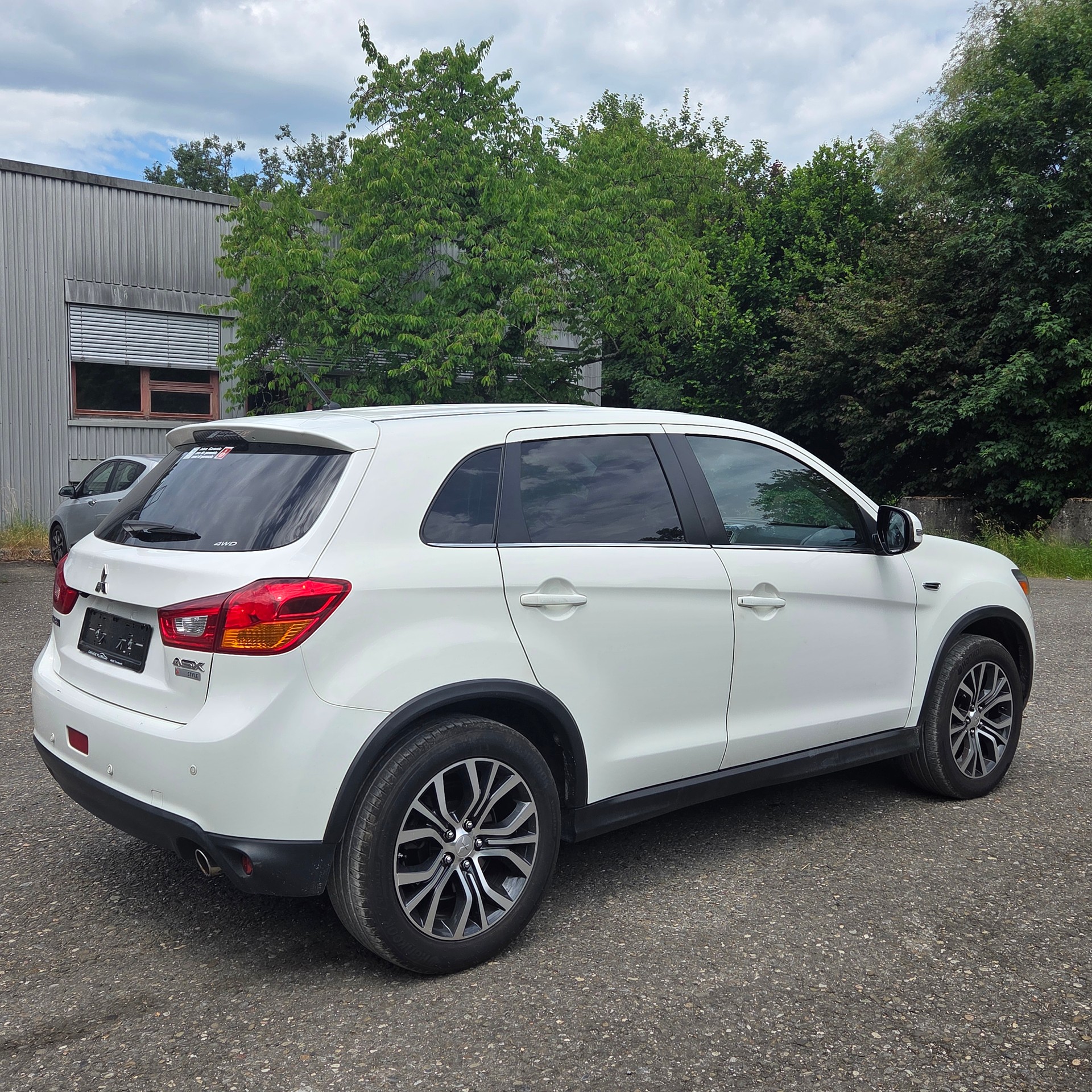 MITSUBISHI ASX 2.2 DID Celebration 300K 4WD Automatic-image-2