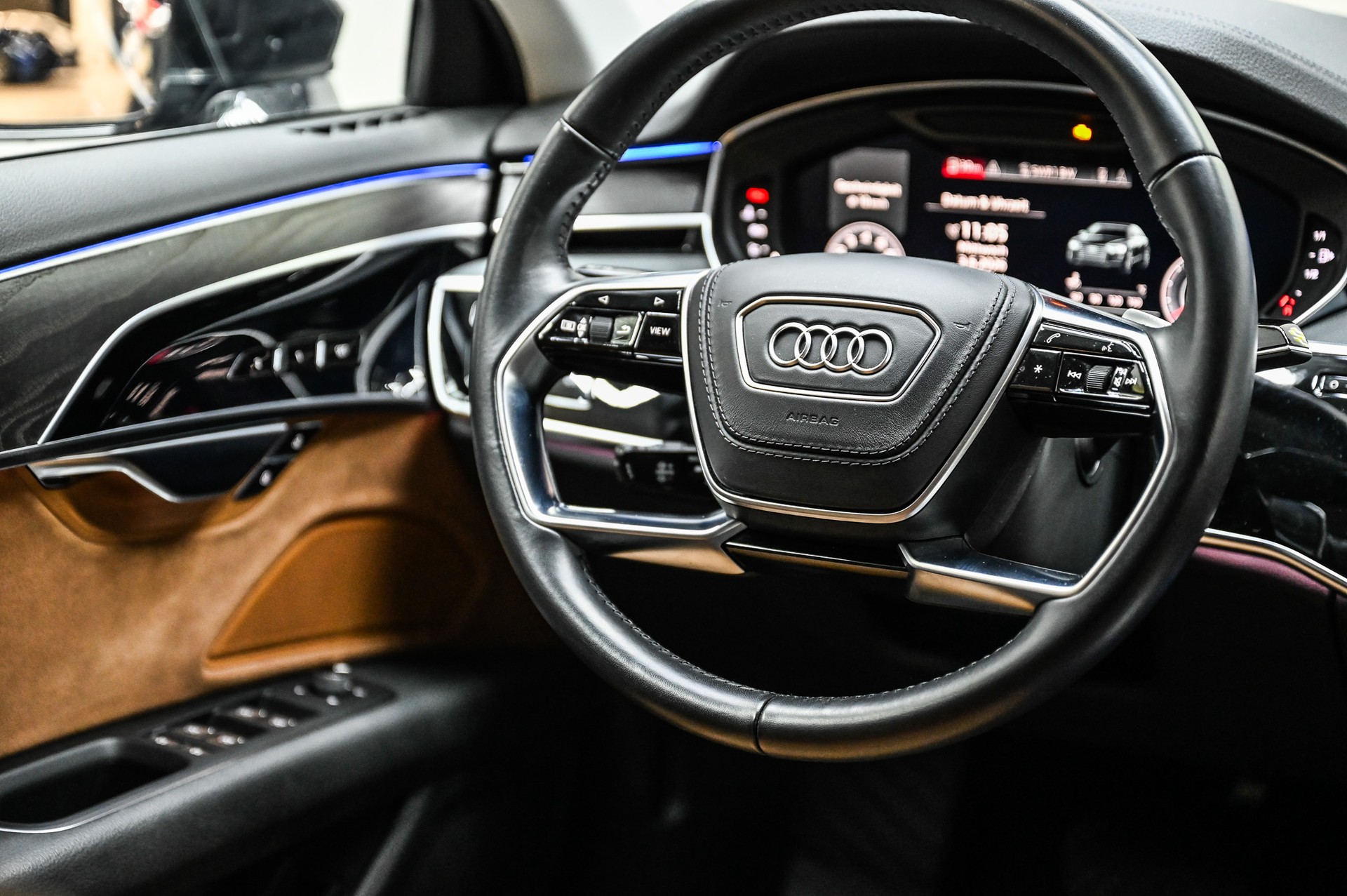 AUDI A8 L 55 TFSI quattro-image-19