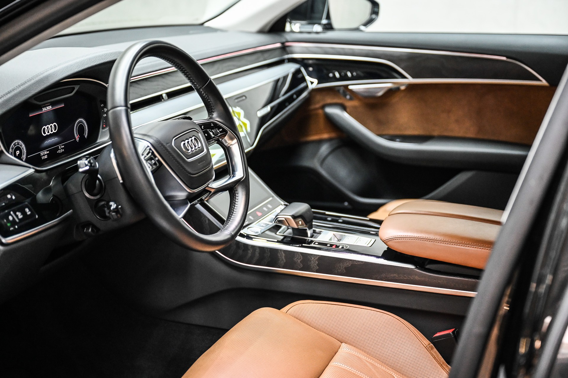 AUDI A8 L 55 TFSI quattro-image-20