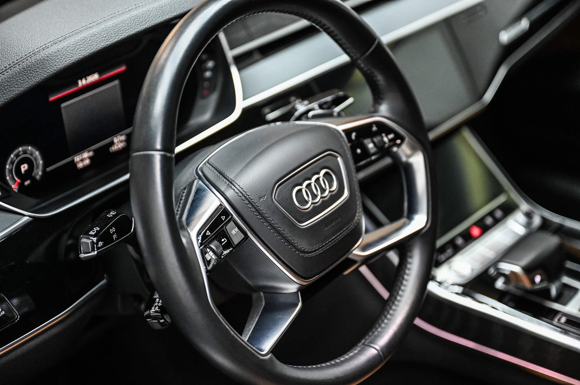 AUDI A8 L 55 TFSI quattro-image-16