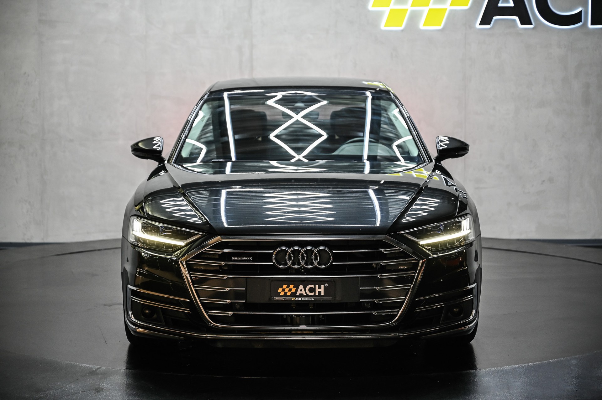AUDI A8 L 55 TFSI quattro-showroom-element-1