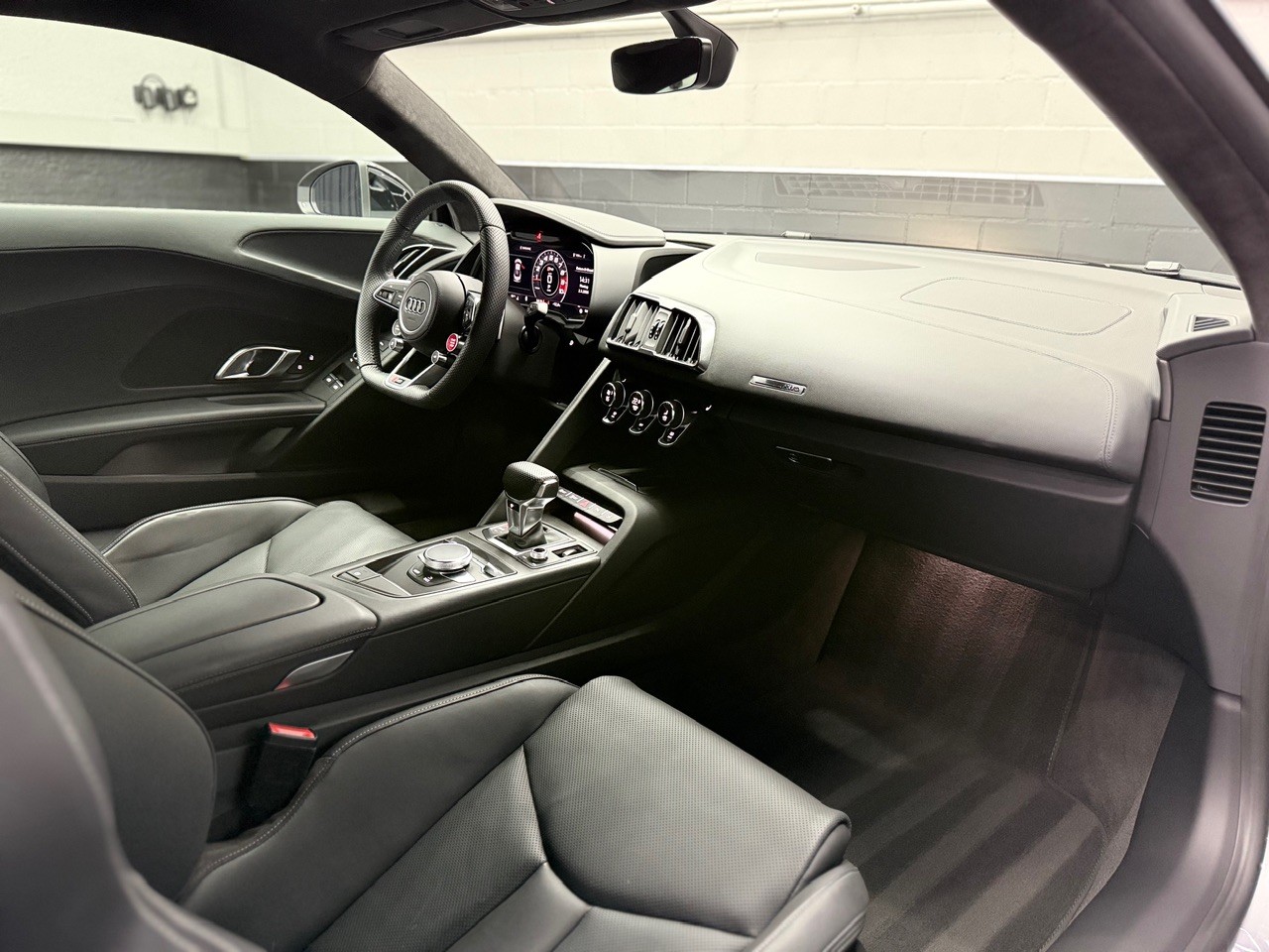 AUDI R8 Coupé RWD S-Tronic | Carbon Heckspoiler-image-21
