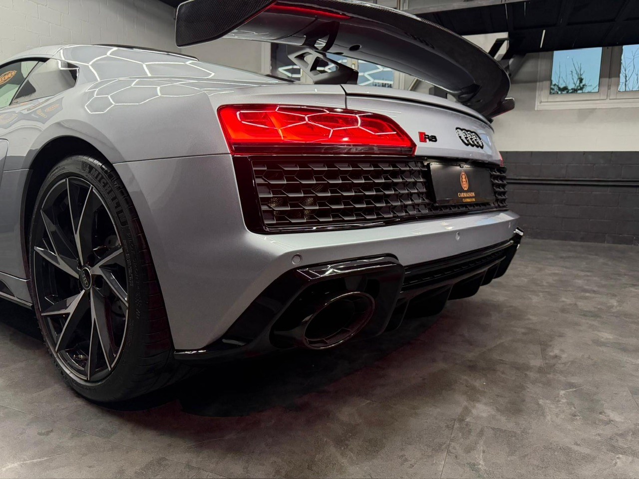 AUDI R8 Coupé RWD S-Tronic | Carbon Heckspoiler-image-11