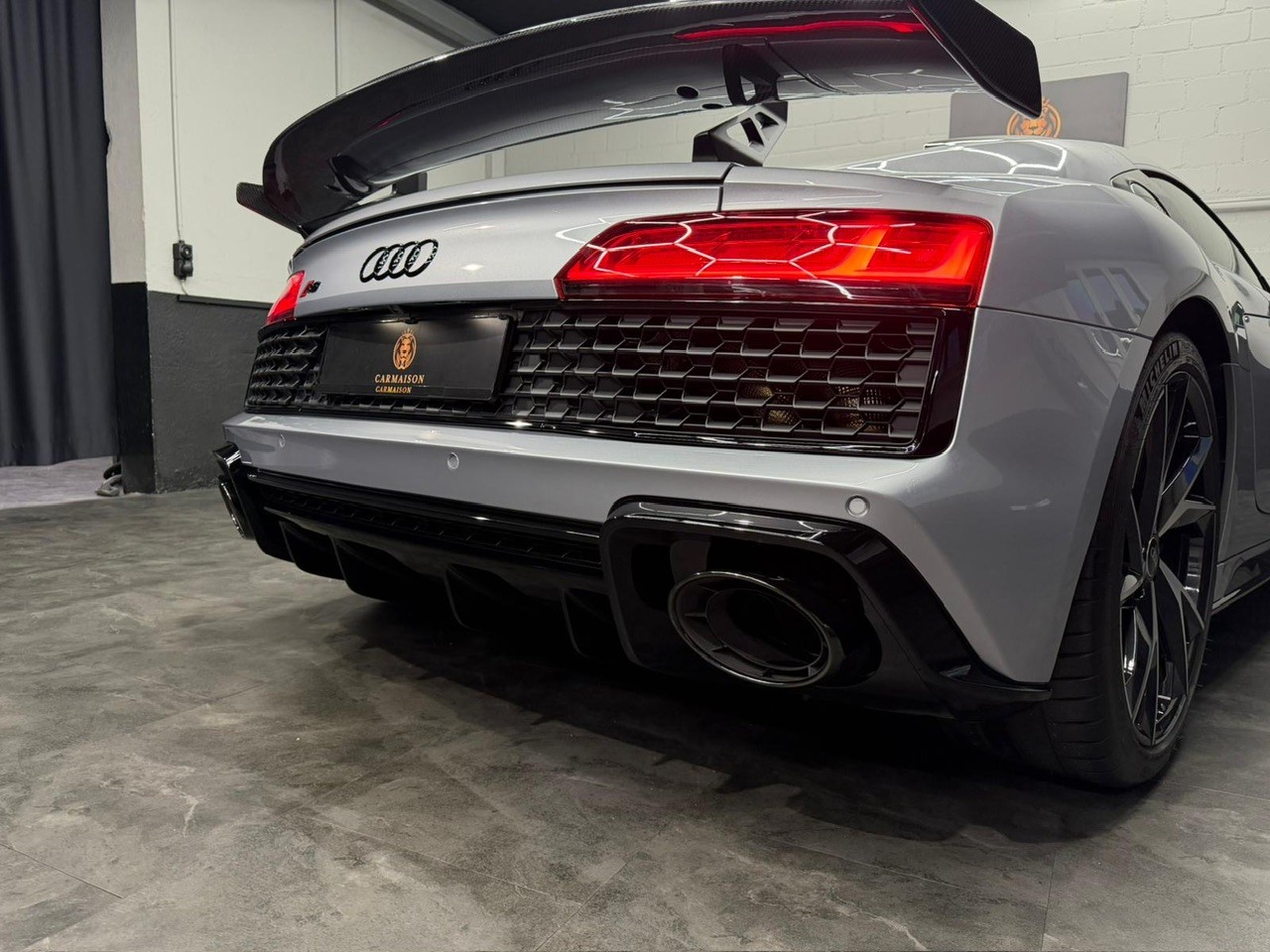 AUDI R8 Coupé RWD S-Tronic | Carbon Heckspoiler-image-12