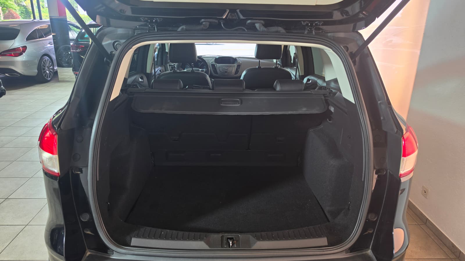 FORD Kuga 2.0 TDCi Titanium 4WD PowerShift, FRISCH AB MFK UND FRISCH AB SERVICE-image-12