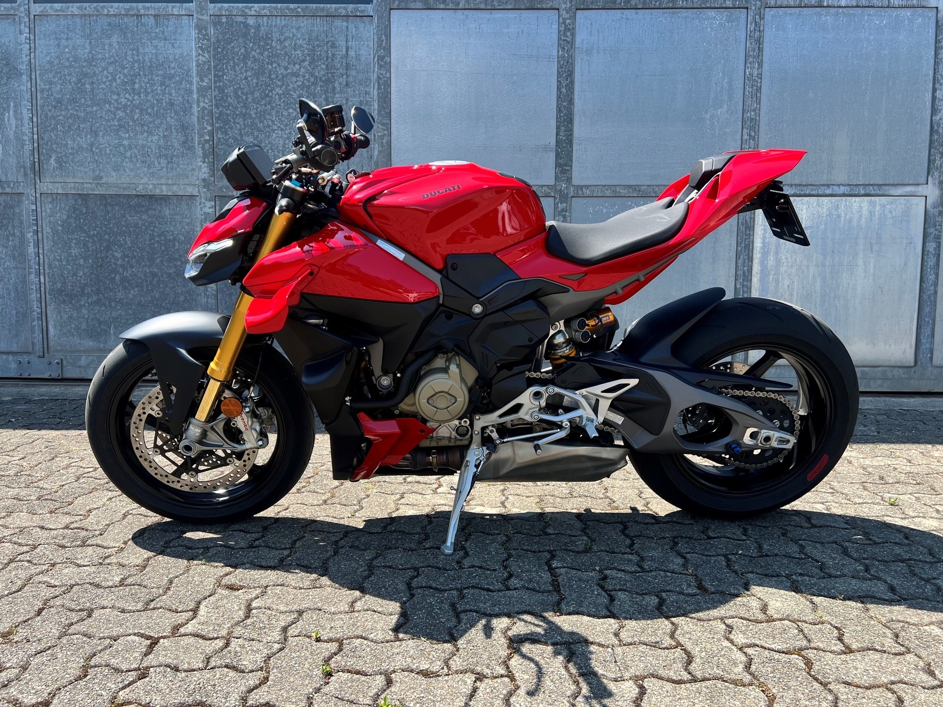 DUCATI STREETFIGHTER V4 S-image-2