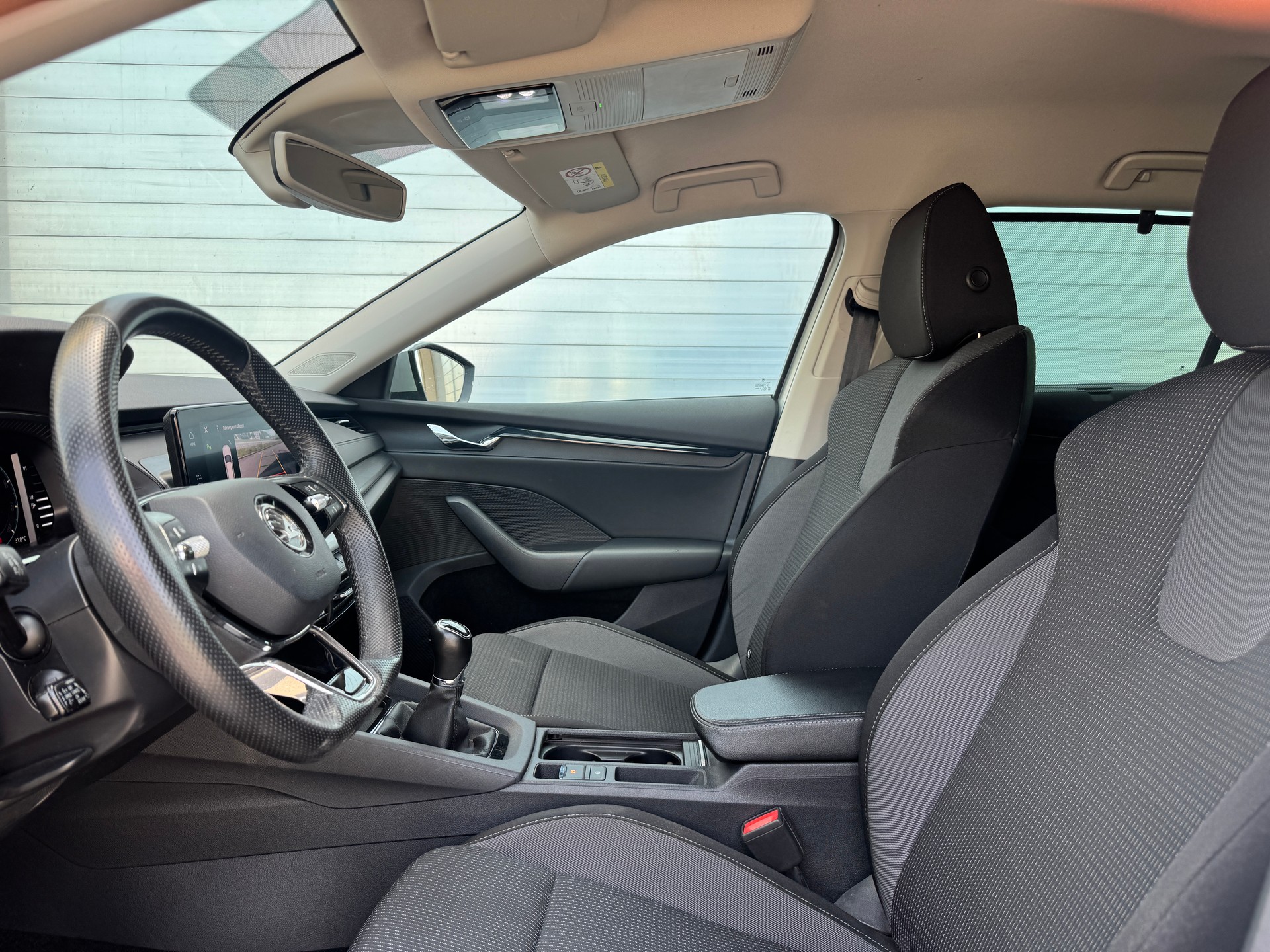 SKODA Octavia Combi 1.5 TSI ACT EVO Ambition-image-15