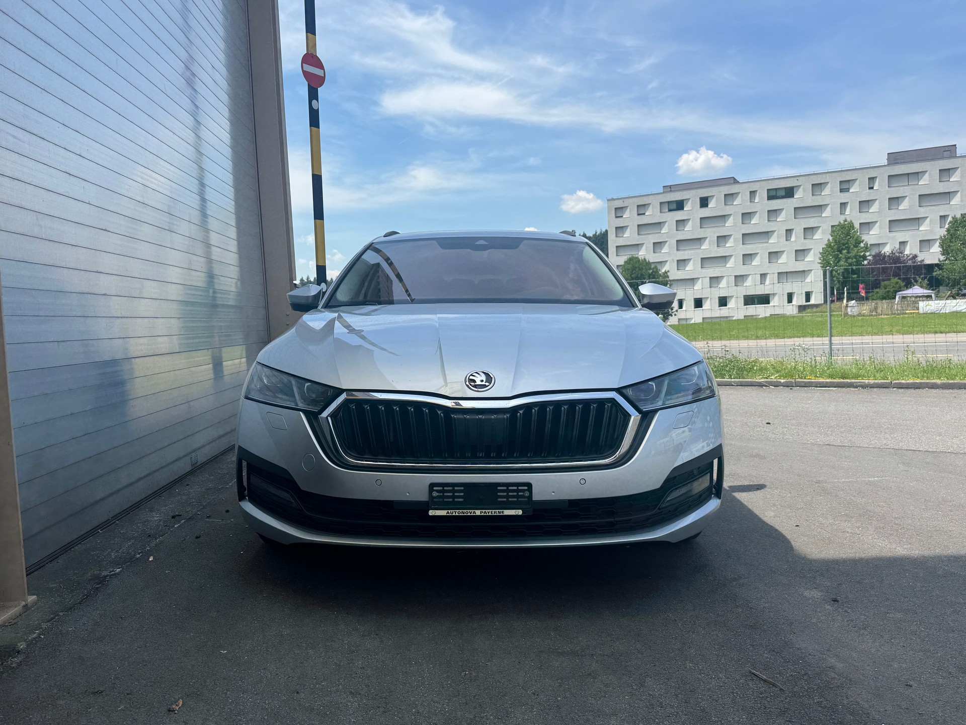 SKODA Octavia Combi 1.5 TSI ACT EVO Ambition-showroom-element-1